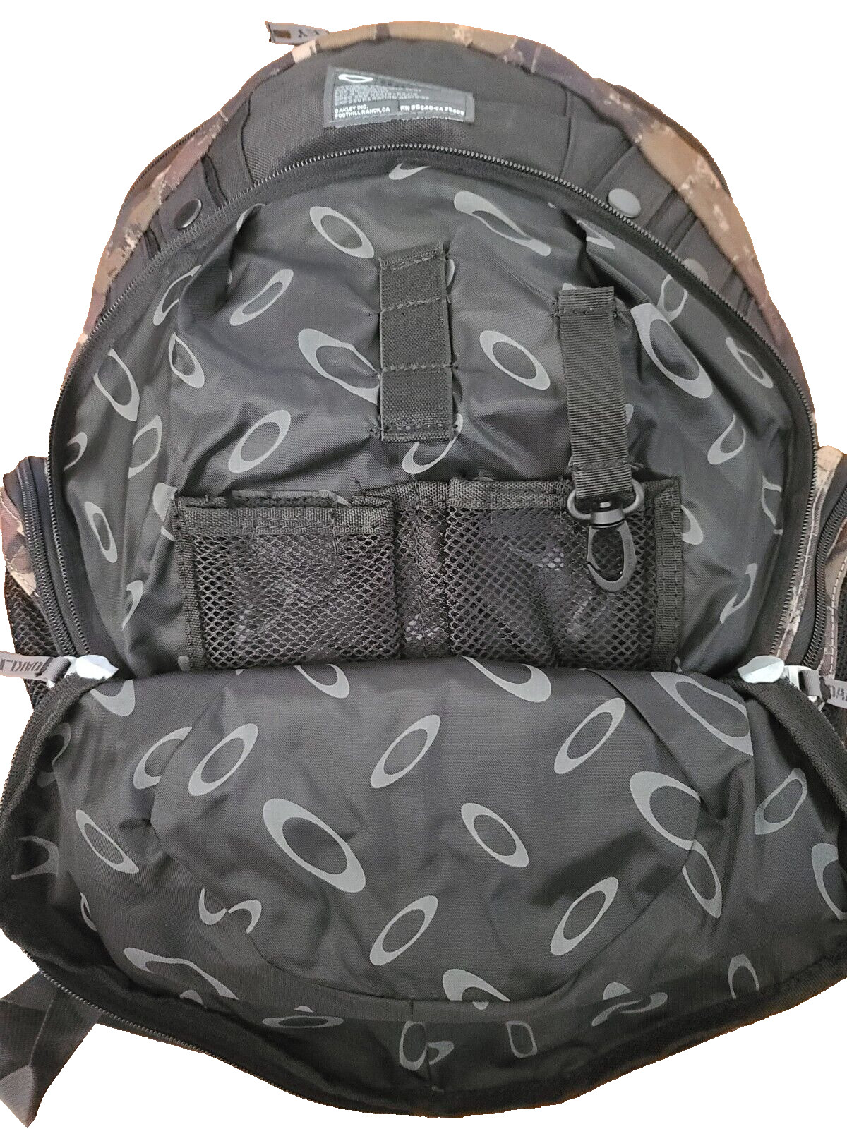 NWT Oakley Planet Pack Back Bag 18 Liter Khaki Camo Tactical Field Gear