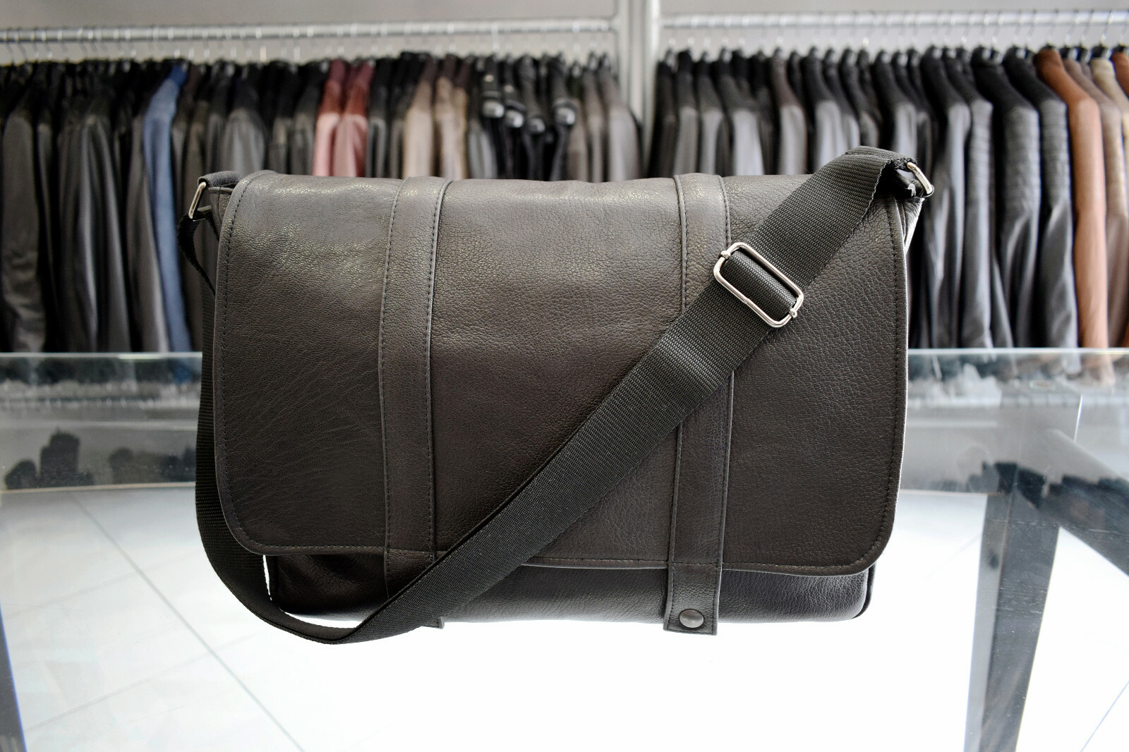 Men’s Real Leather Black Shoulder Bag Messenger Folder VIETRI LEATHER