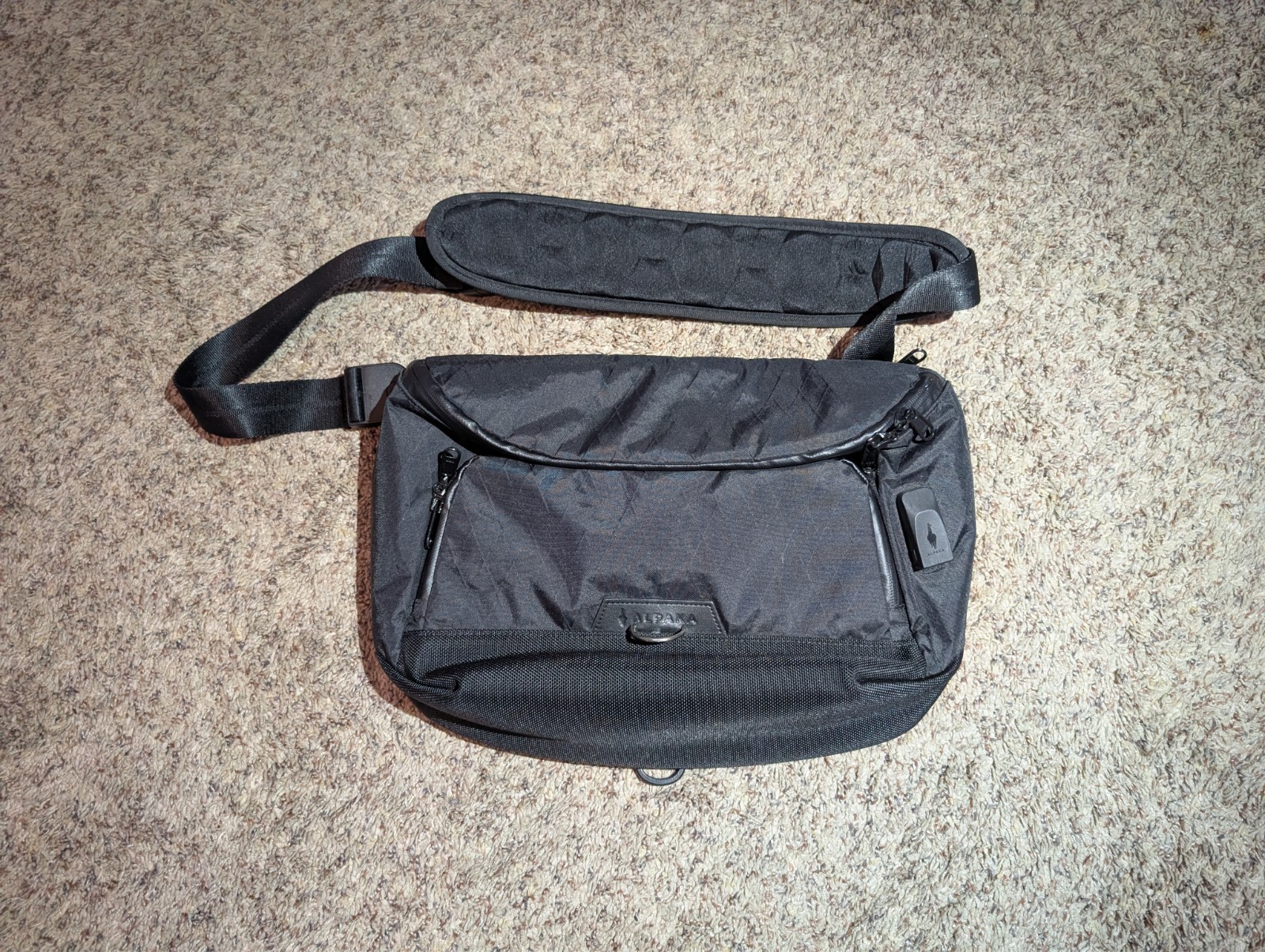 ALPAKA Bravo Sling Max V2 Limited Edition Black X-Pac 8L