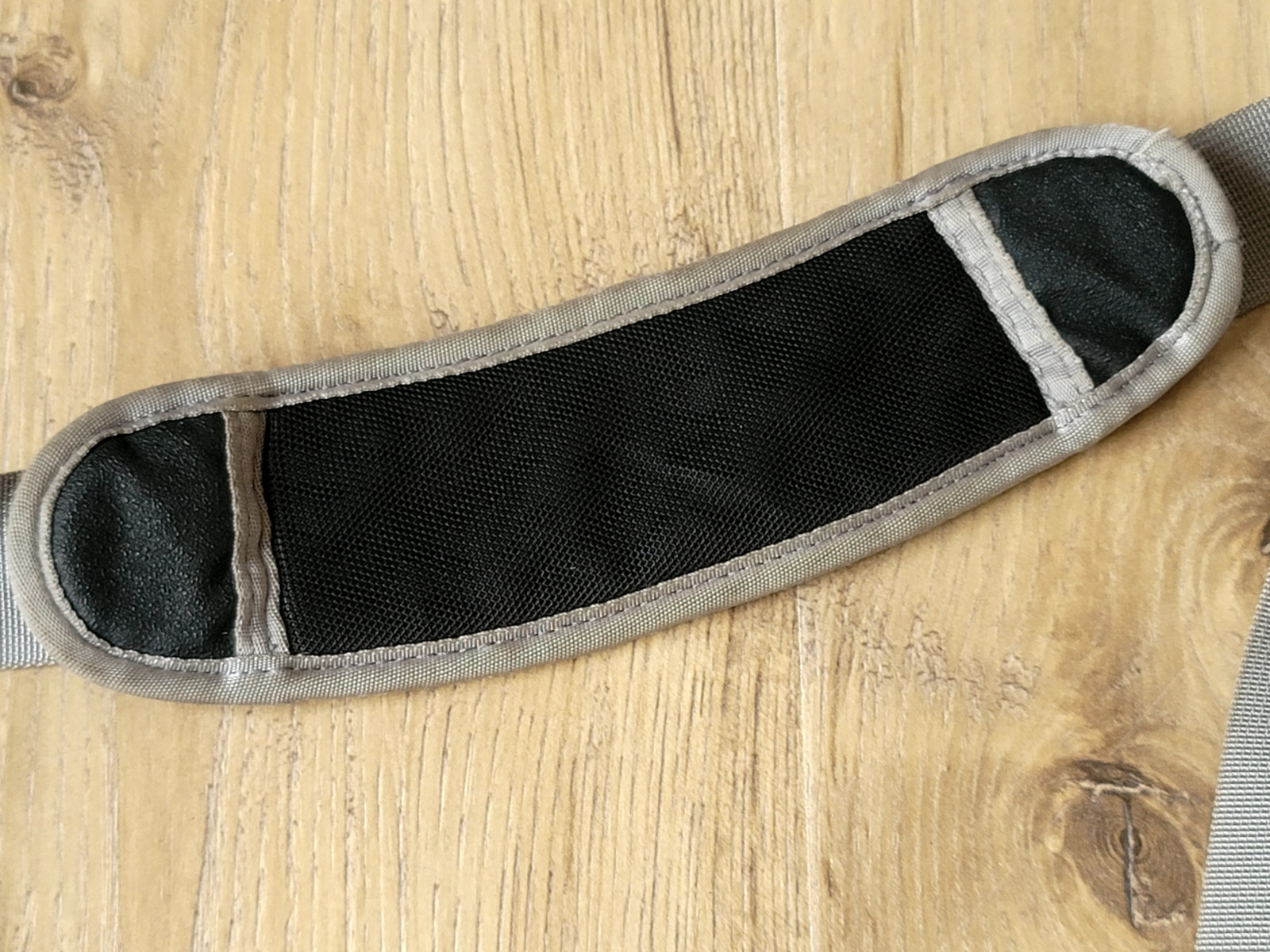 Cabela’s Gray Duffel Bag Shoulder Strap ONLY!!
