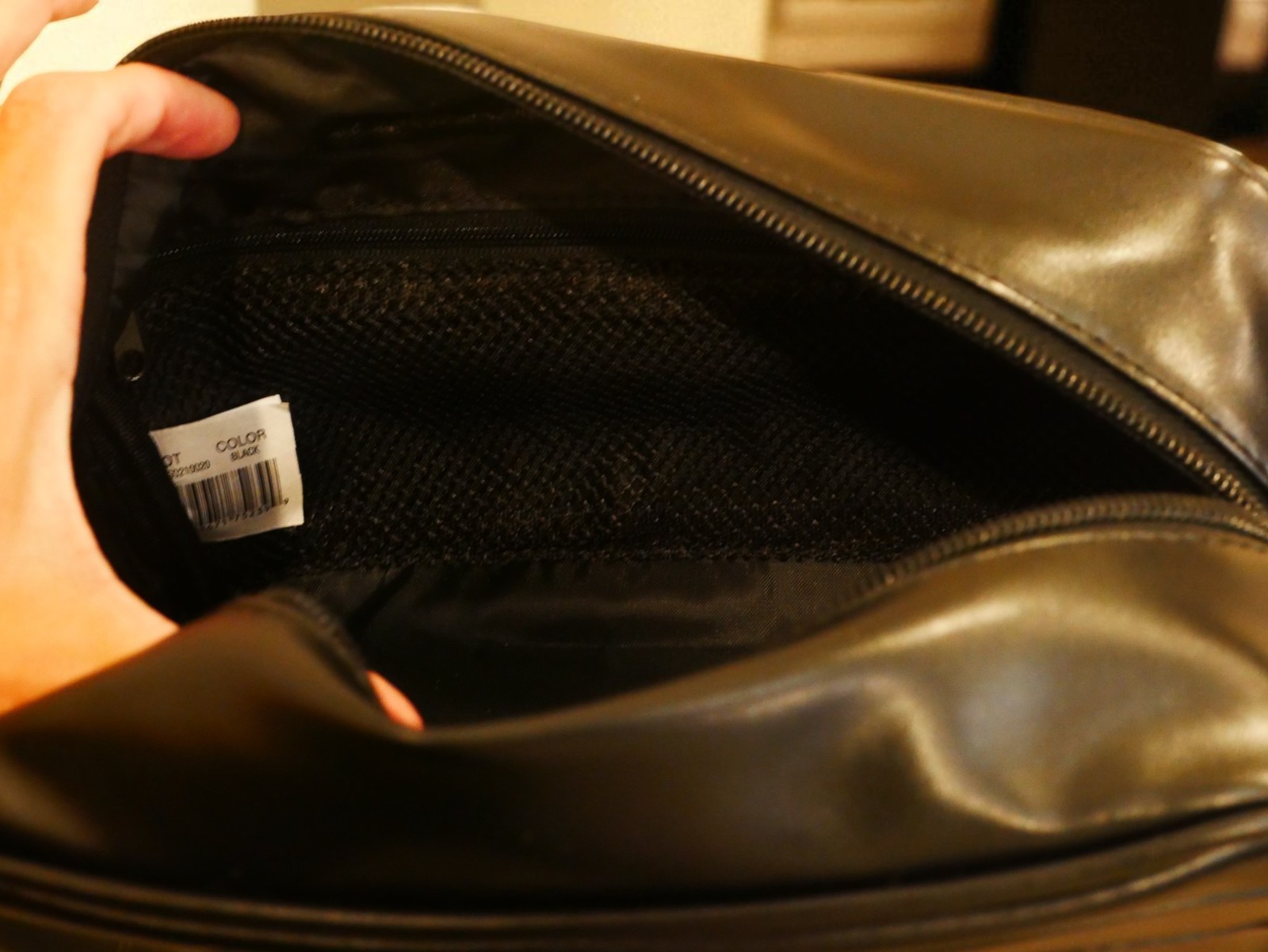 NEW MEDIUM MEN’S GUESS BLACK LEATHER LOGO HANDLE TOILETRY TRAVEL CASE BAG