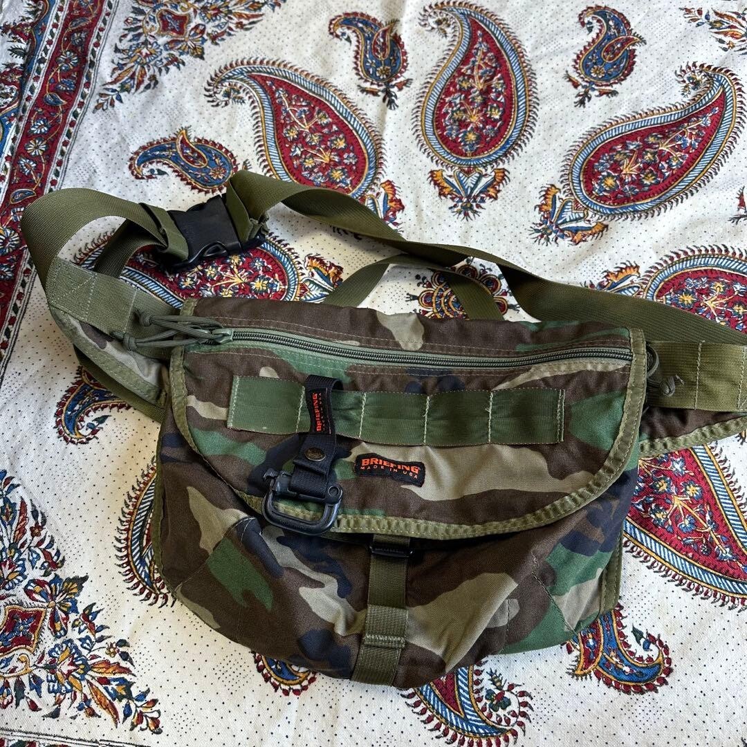 BRIEFING USA Made Camouflage Shoulder Bag D Ring Front Flap Top Zipper Men Auth