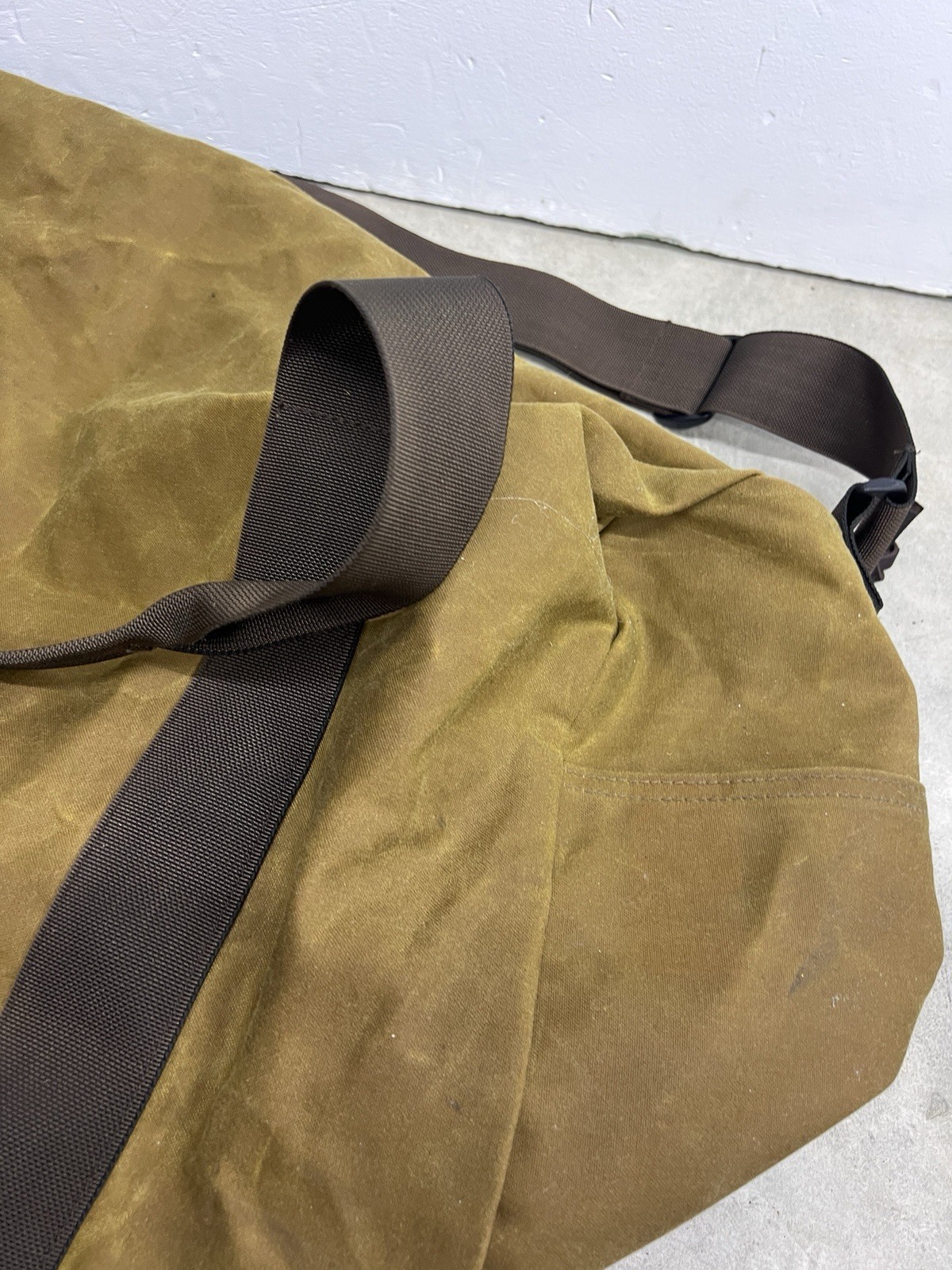 Filson Field Duffel Bag Tan RUGGED TWILL Tin Cloth Nylon Lined Made in USA