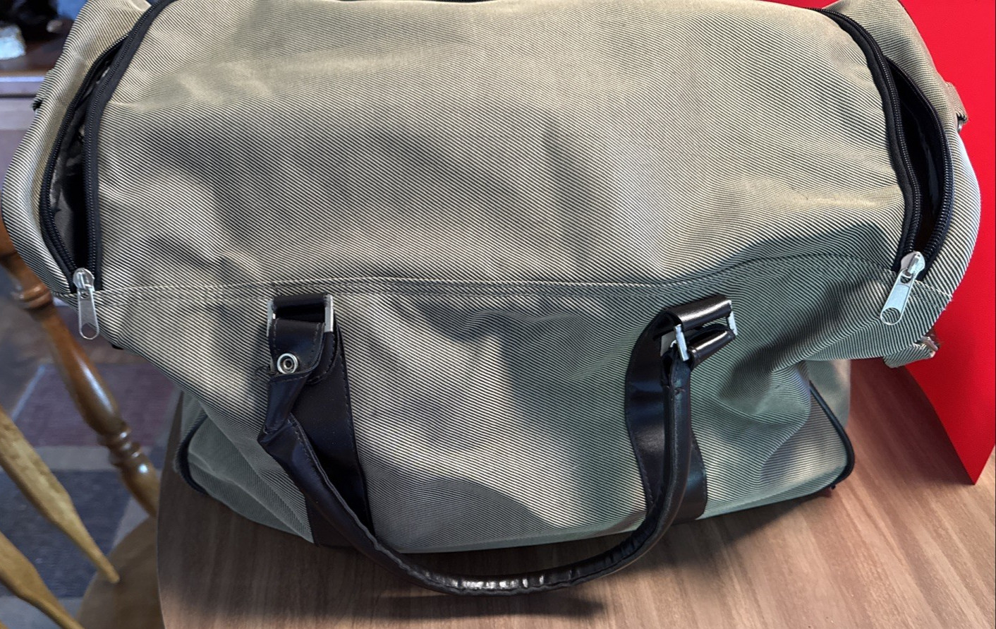 Duffle Bag Frost Creek w/shoulder strap+handles, 17inx12inx6in 2outside pockets