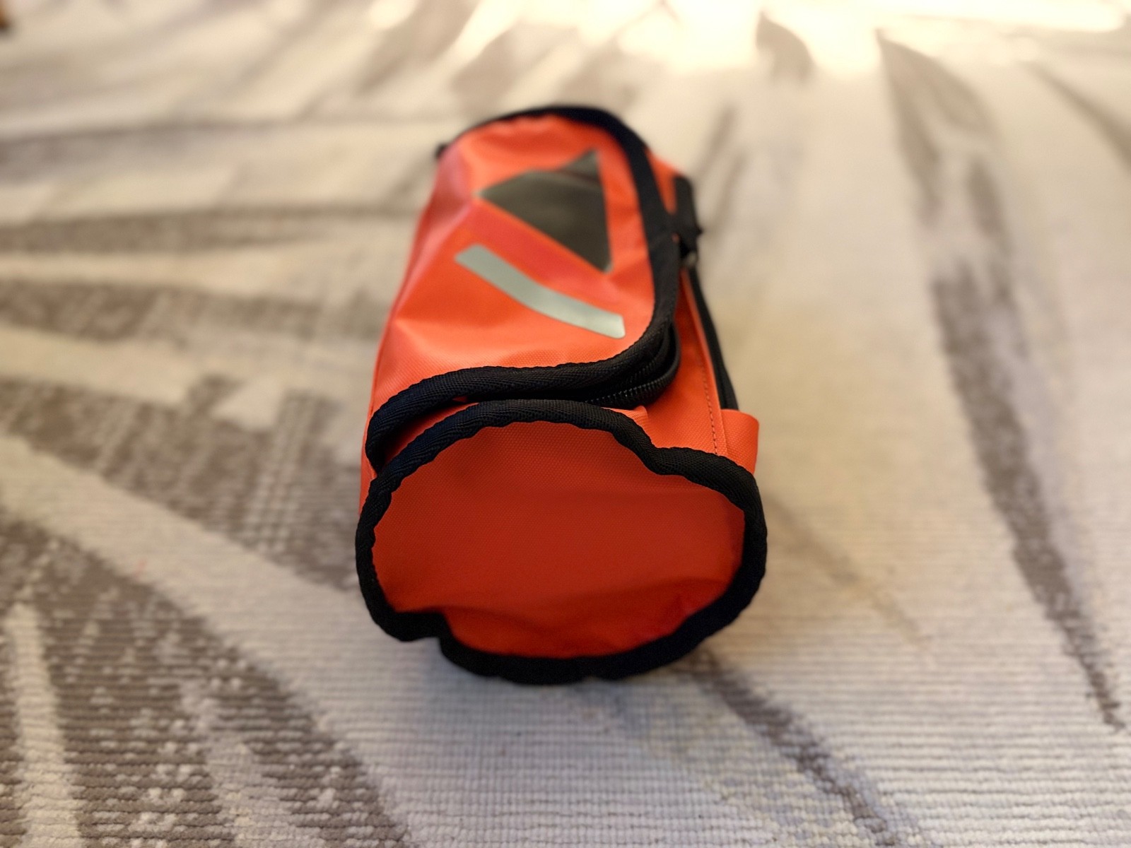 Superdry – Tarp Wash Mini Bag (Orange)
