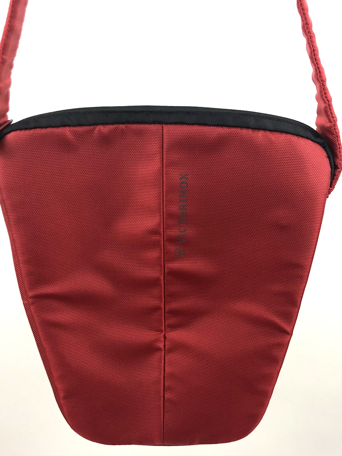 Victorinox Shoulder Crossbody Bag Red Black Travel Outdoor Hiking Zip Closure