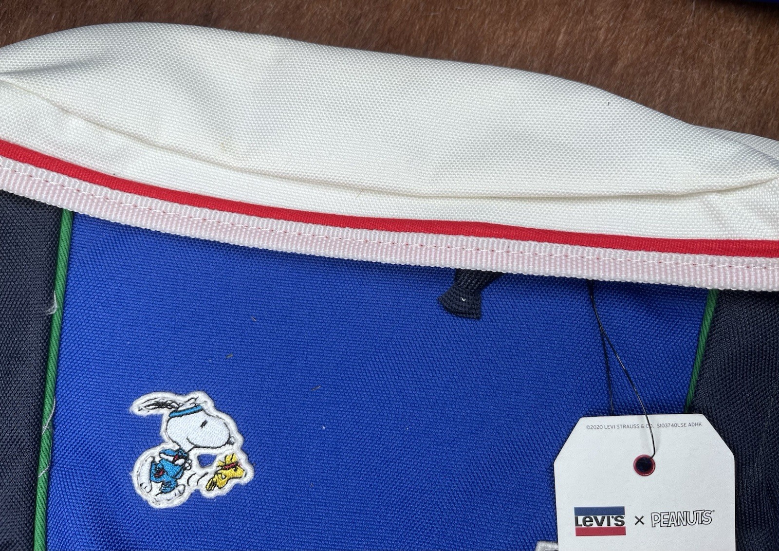 Levi’s X Peanuts Snoopy Sport 3 Pocket Retro Fanny Pack Sling Waist Bag NEW