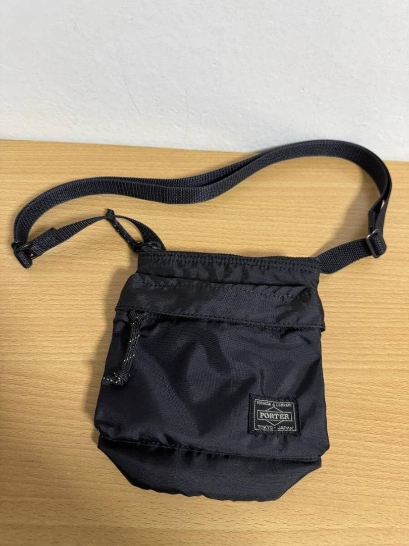 PorterFORCESHOULDERPOUCHForceshoulderbagmodelnumber85505461