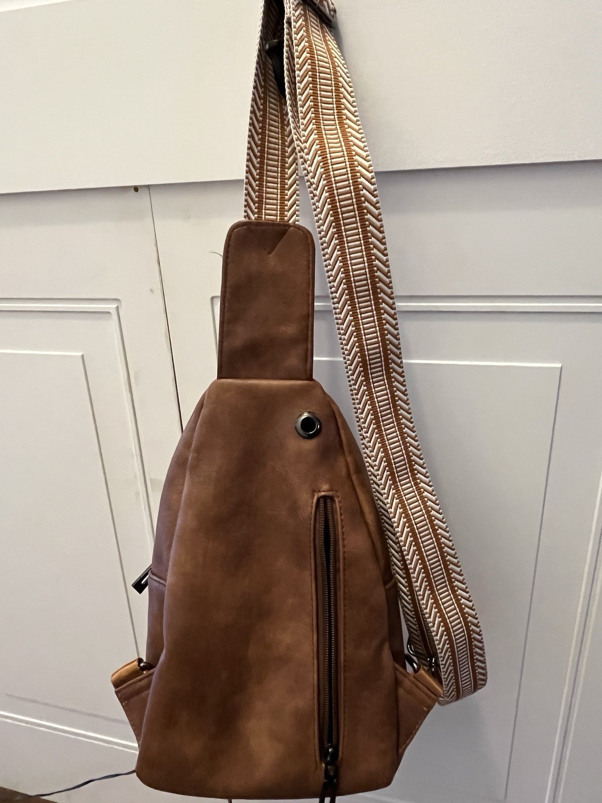 Latmap Brown Crossbody Bag Men Adjustable Strap Diamond Pattern Inner Pockets