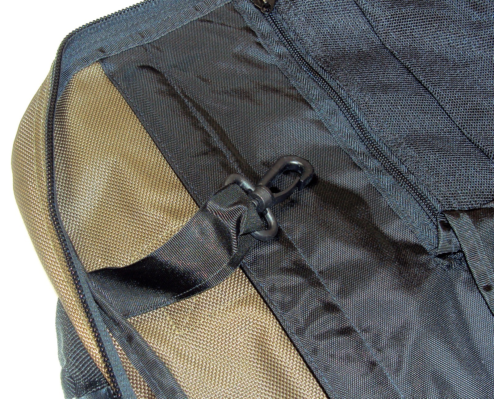 Soft Sided Olive Briefcase ~ 100% Polyester, Unzips Fully To Lay Flat ~ #D860