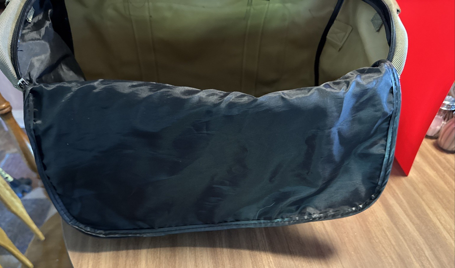 Duffle Bag Frost Creek w/shoulder strap+handles, 17inx12inx6in 2outside pockets