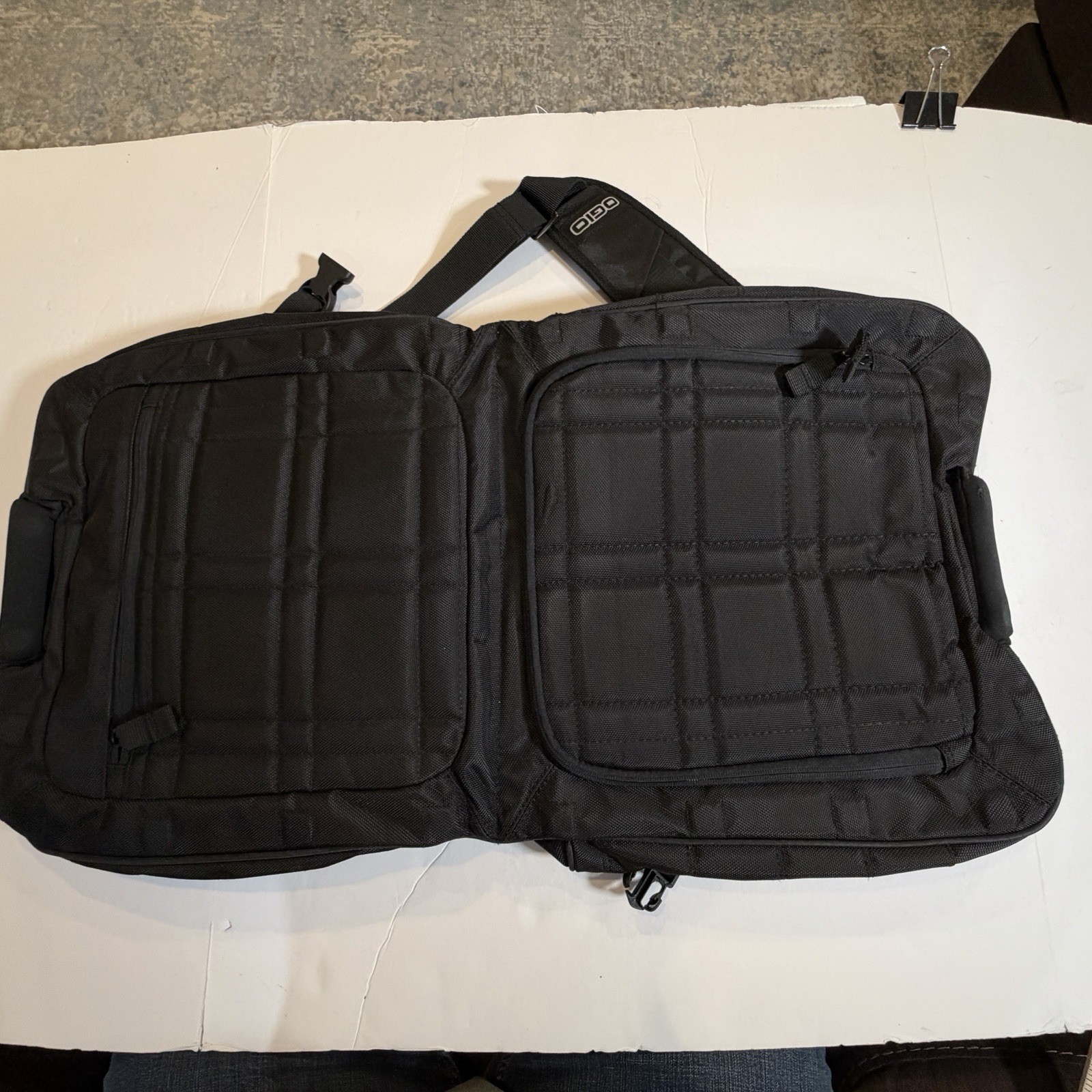 Ogio Zip-off Black Messenger Bag Gaming Business Travel Tech – Magnetic