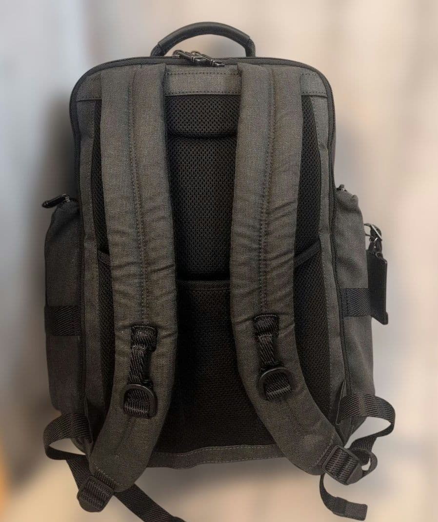Authorized TUMI ALPHA BRAVO Shepard Graphite