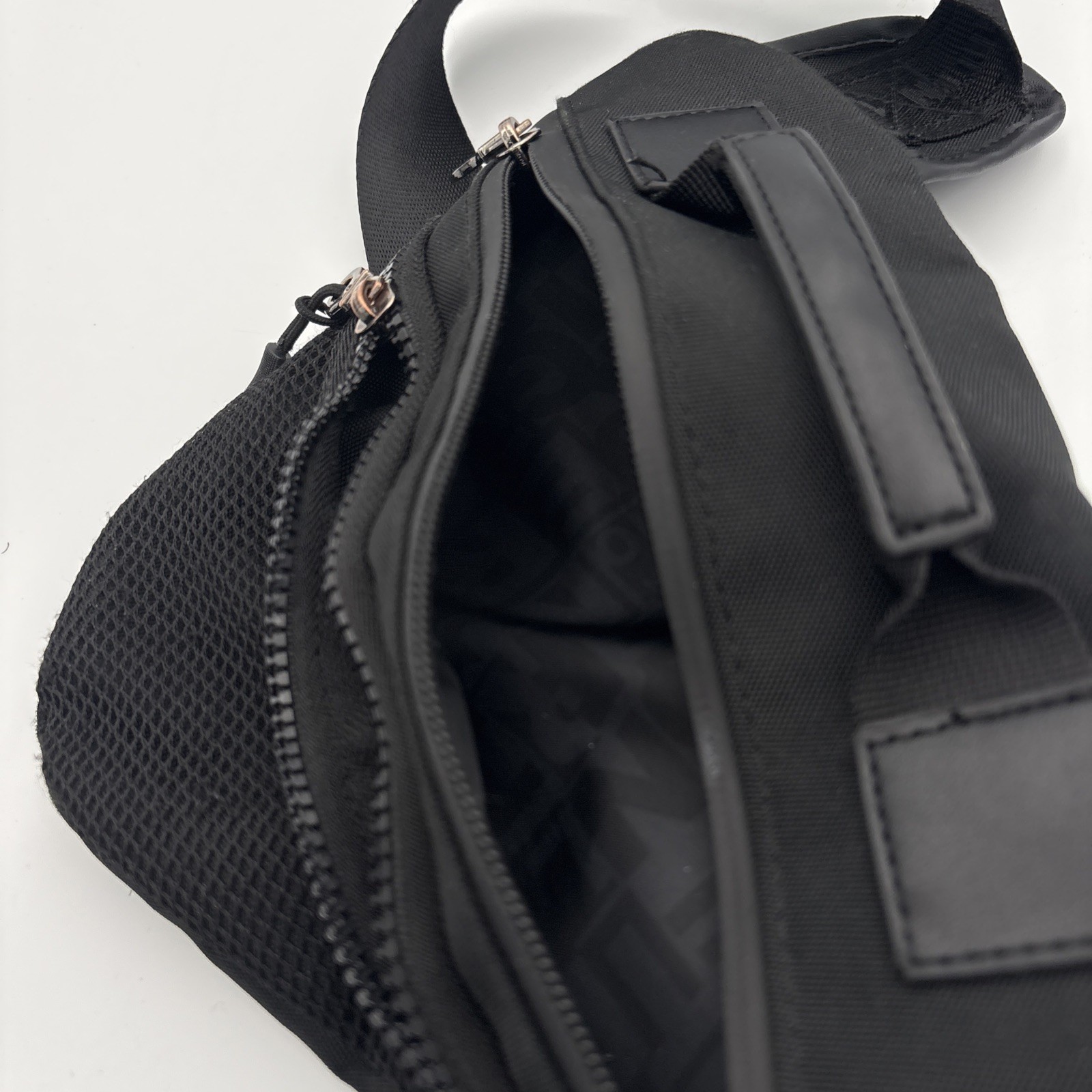 True Religion Men’s Sarge Triangle Harness Bag Black Excellent condition