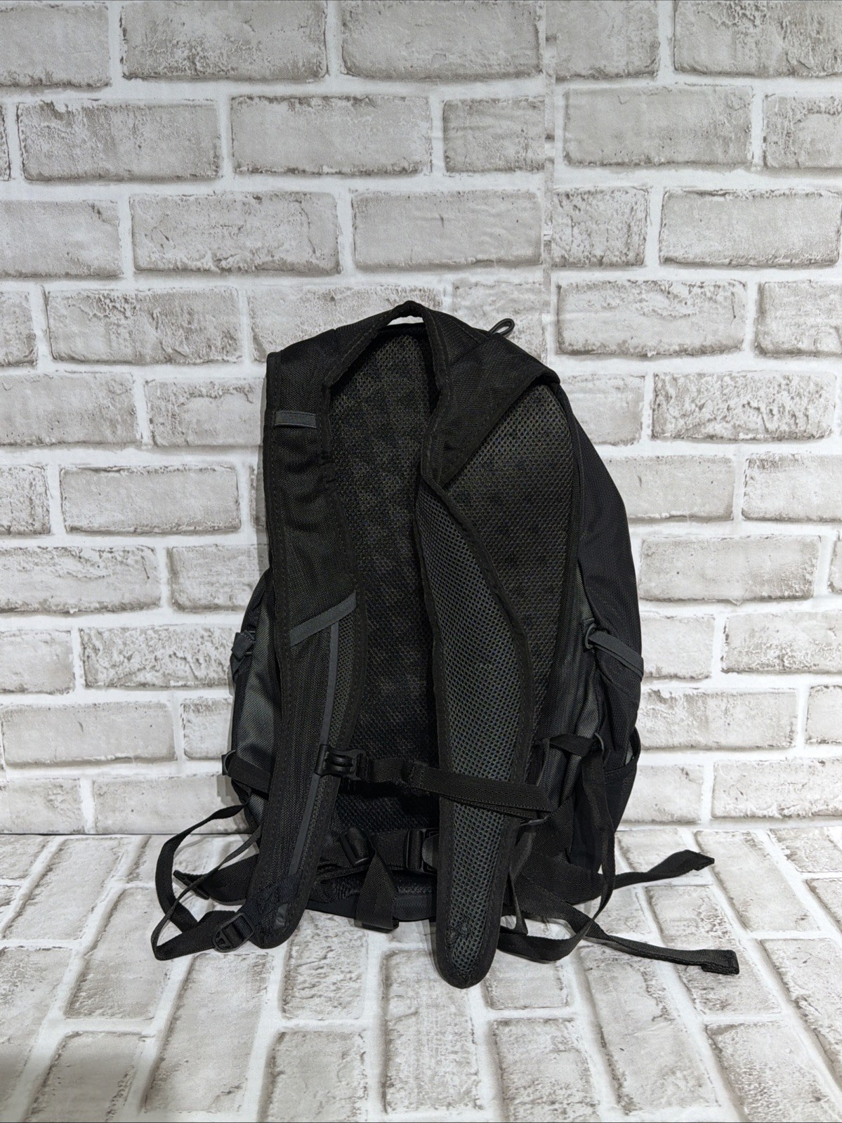 Nike Run Commuter Engineered Ultra Light Reflective Backpack Black N0003567-045