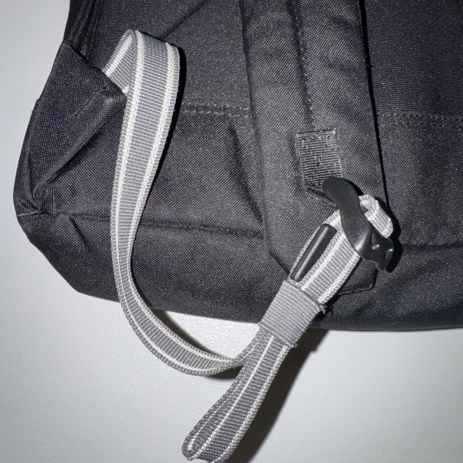 PACSAFE Slingsafe LX450 Backpack Black Anti-theft Backpack RFID Safe Exomesh