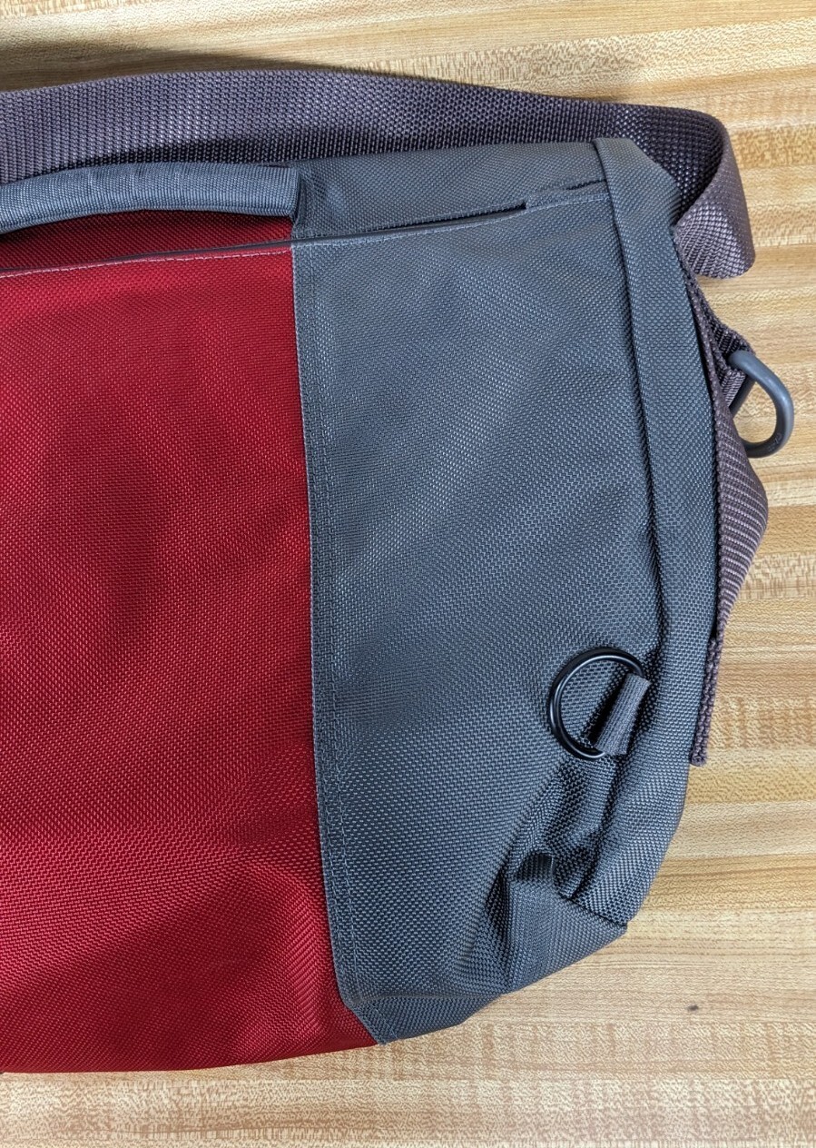 Timbuk2 Messenger Bag Briefcase Laptop Padded Pockets Push Lock Red Gray Canvas