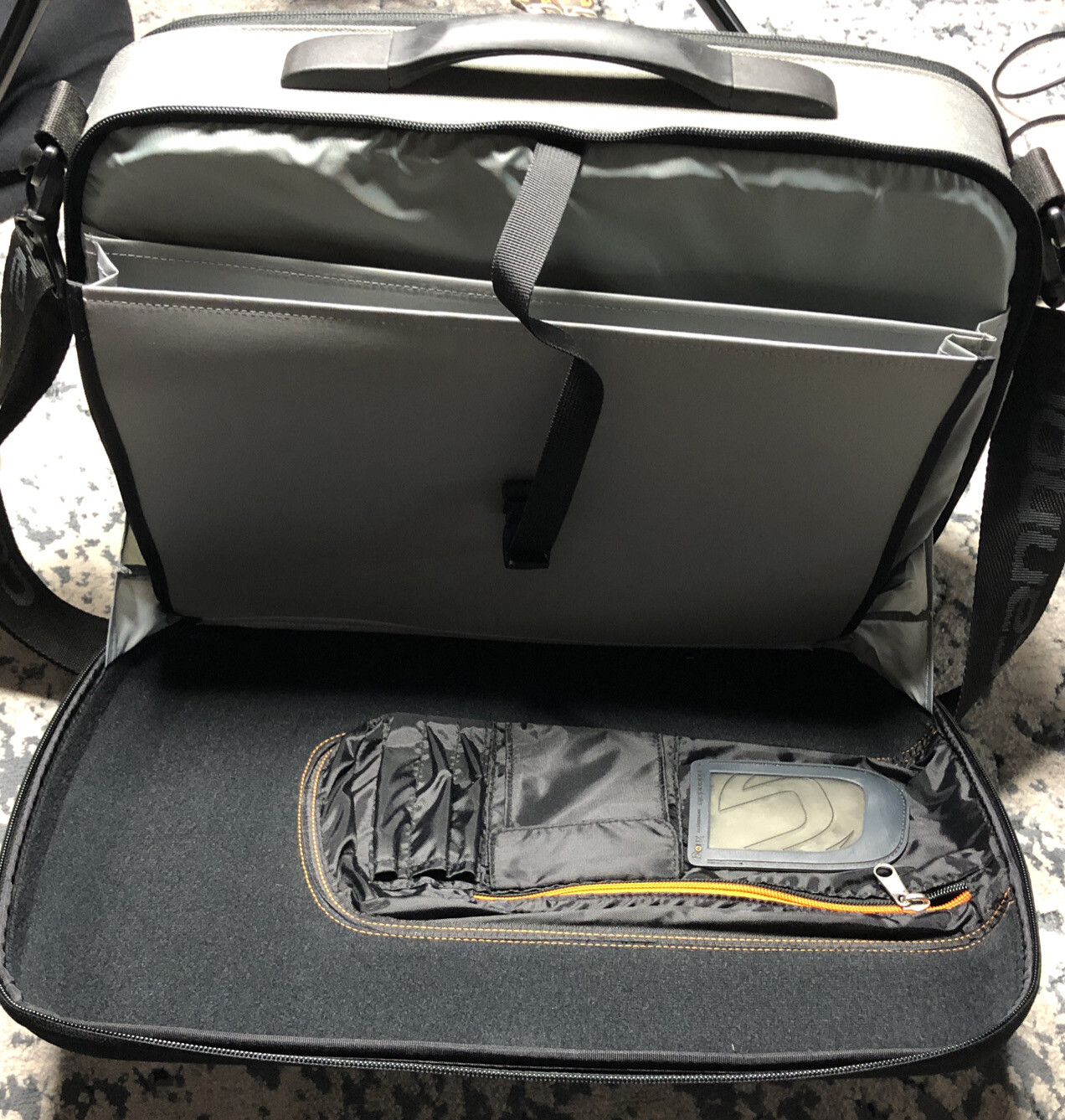 Cannondale Multi compartment notebook Bag Velopods Propod 18x14x6
