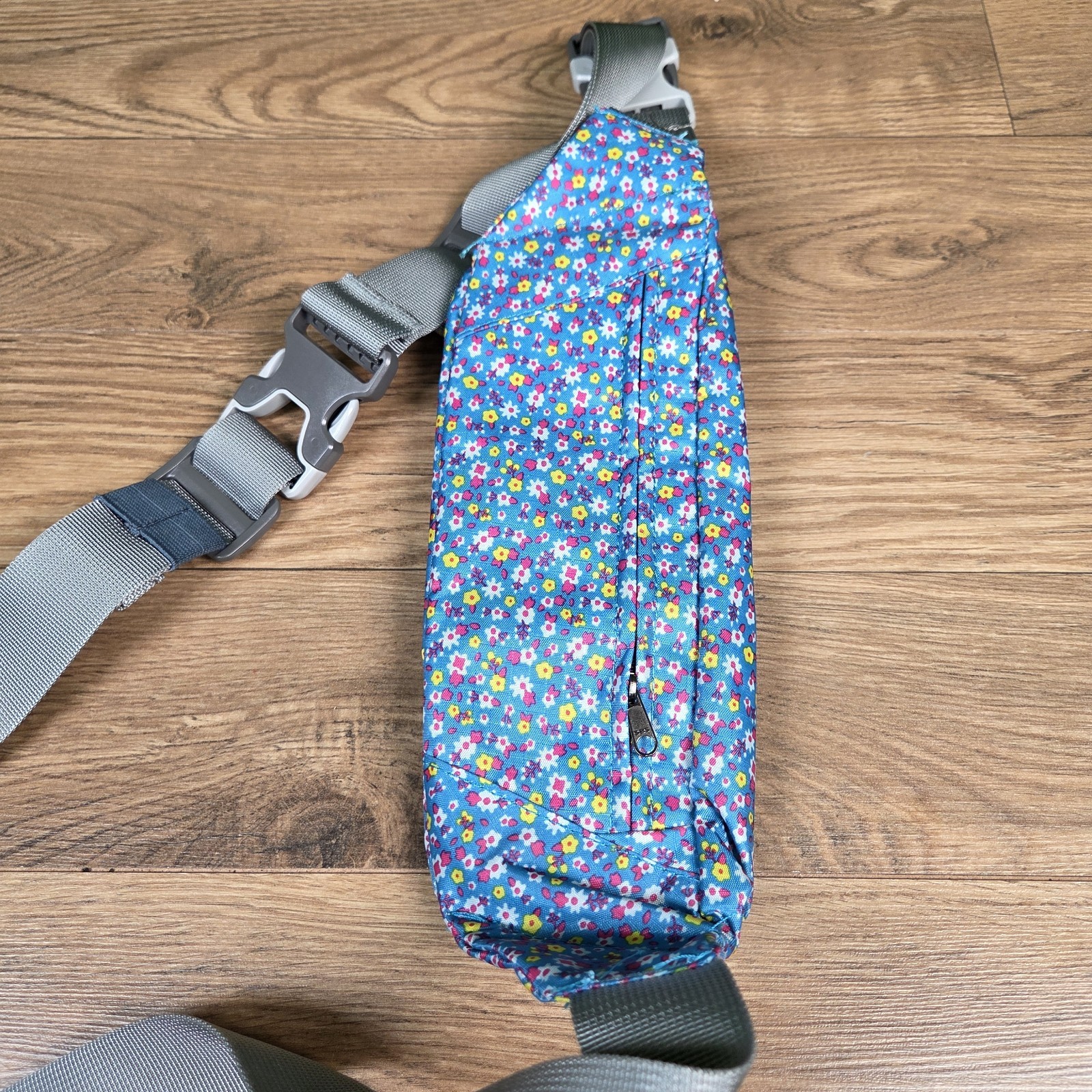 WATERFLY GREY SLING CROSS BODY SHOULDER BAG LIGHTWEIGHT Adjustable