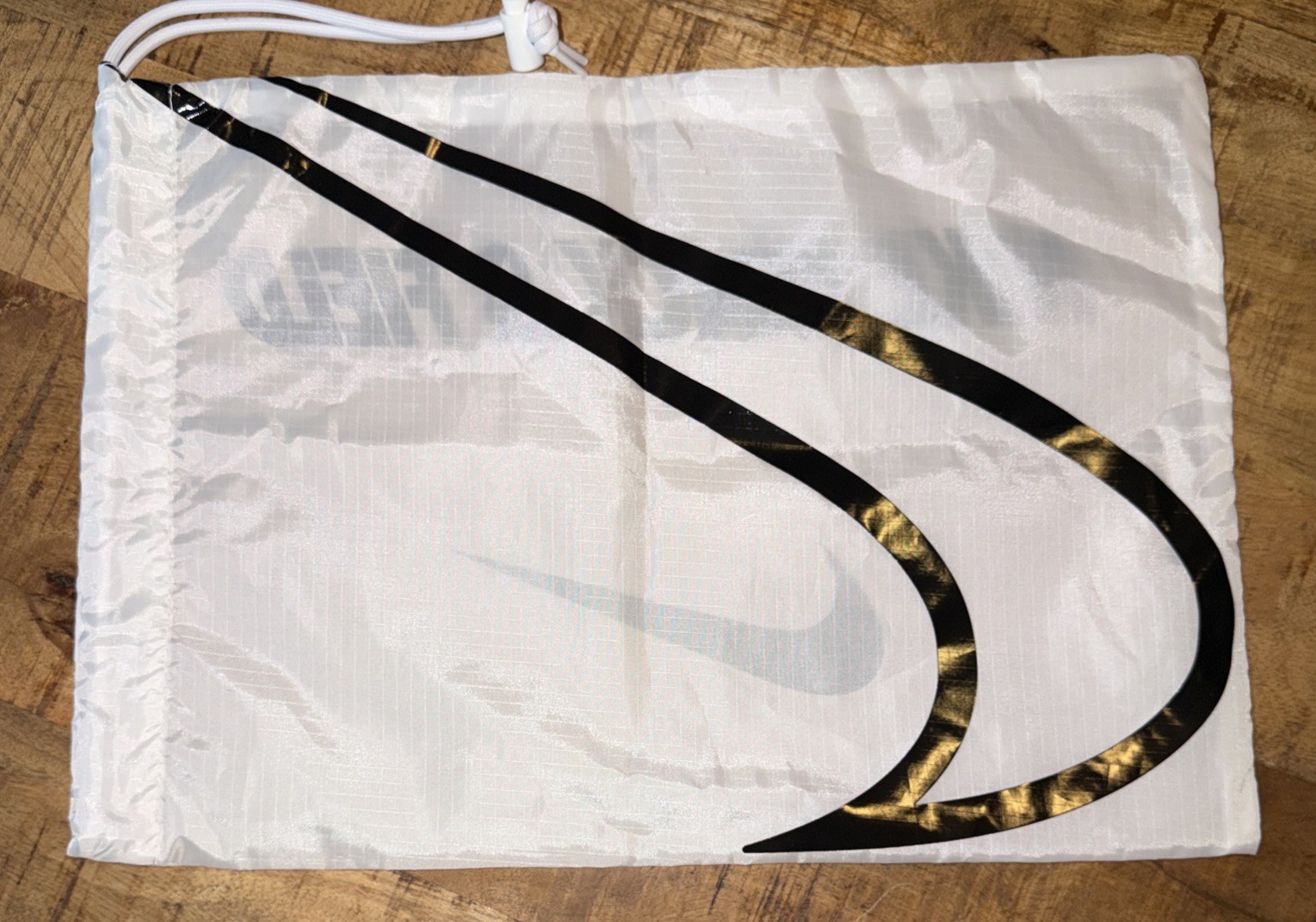 Nike Track & Field White Dust Bag For Elite Track Spikes 16.5 X 11.5 Inch