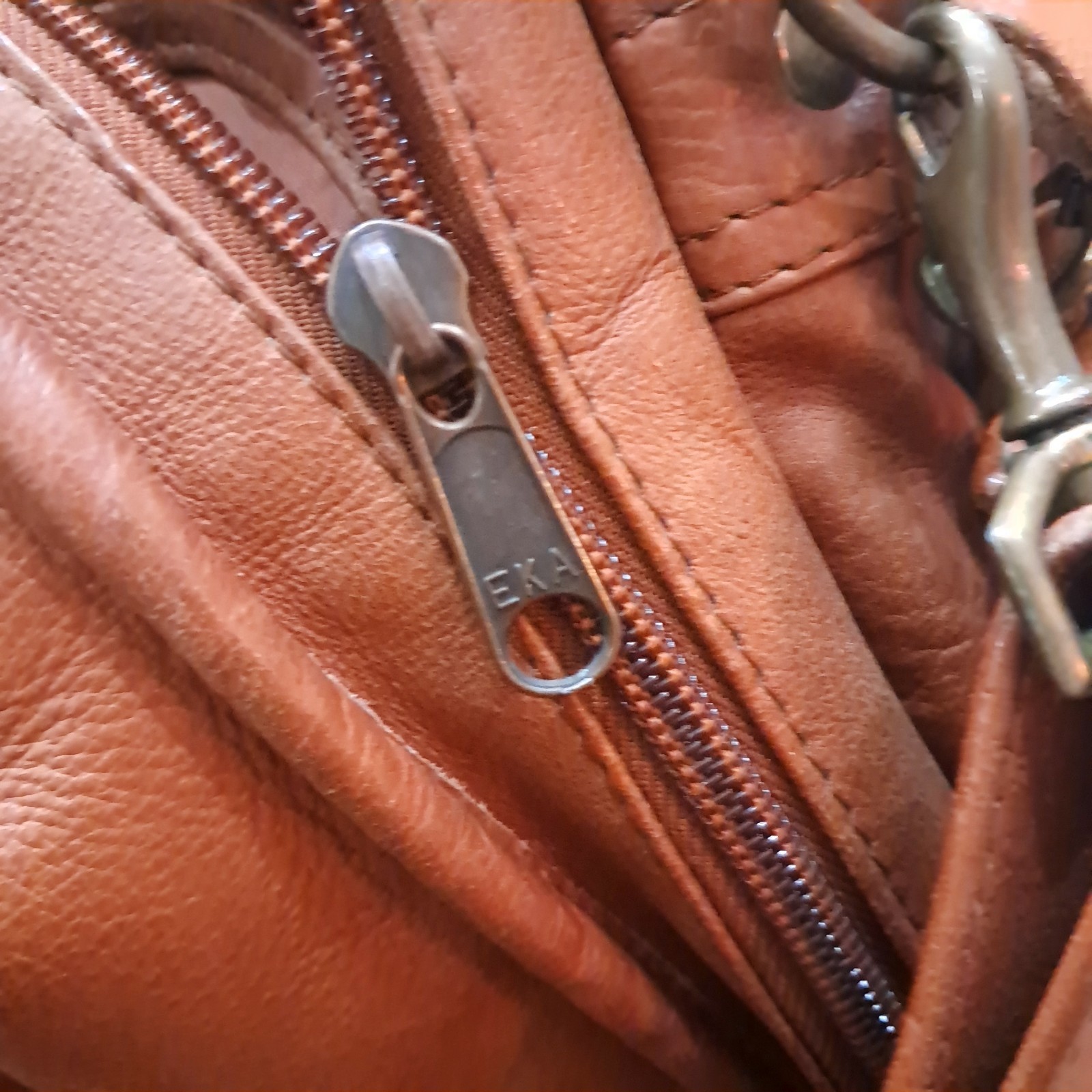 EKA Leather Briefcase Crossbody Laptop Document Case camel brown tan Vintage