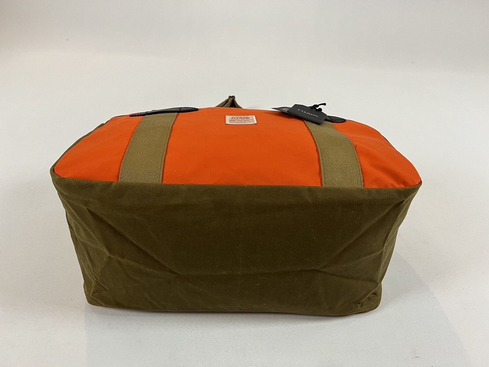 FILSON SMALL TIN CLOTH DUFFLE BAG DARK TAN/FLAME OS NWT