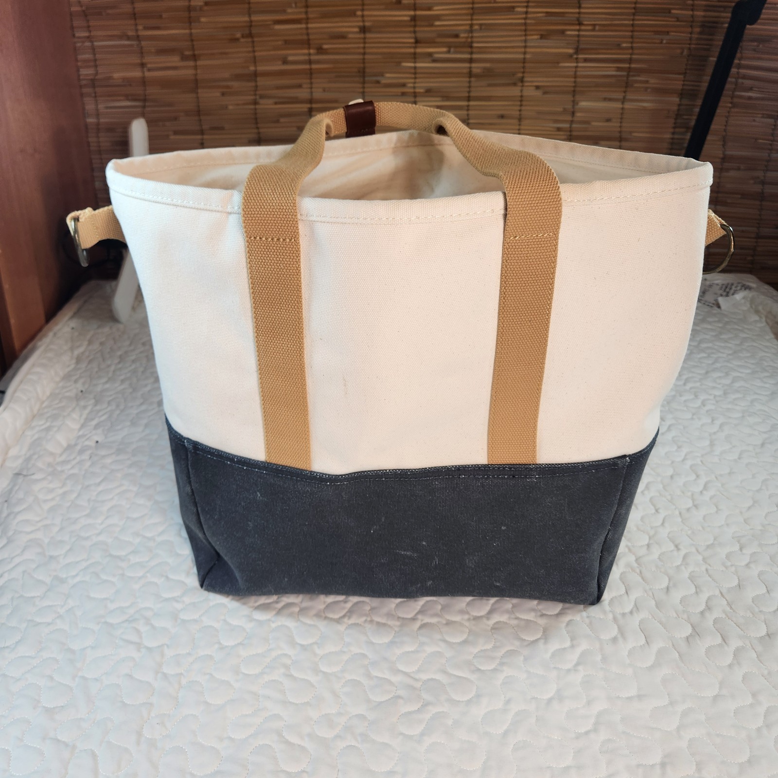 L L Bean Nor’easter Tote Navy/Creme Weather Resistant Boat Bag Handle CLEAN BIG