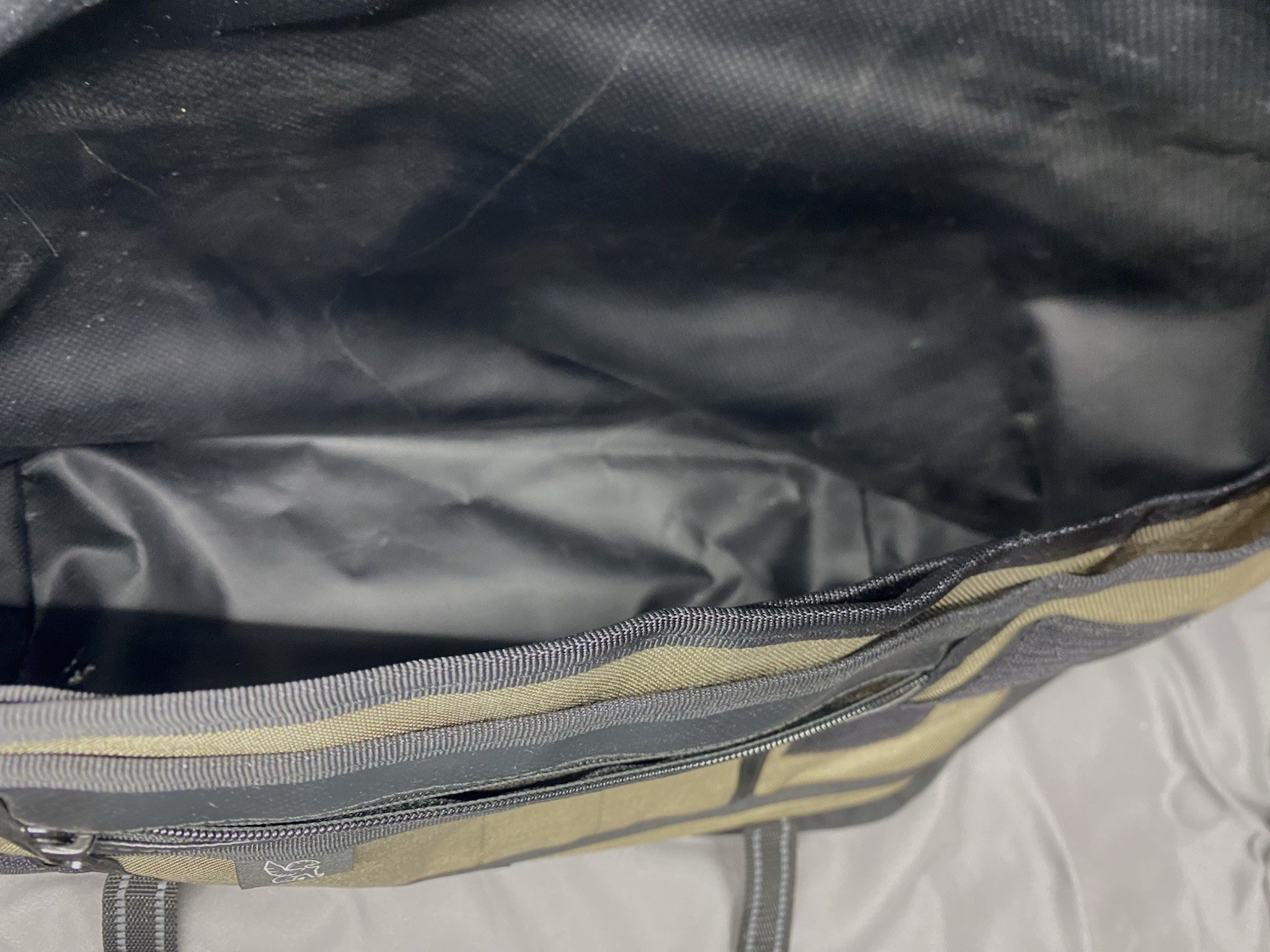 Near Mint Chrome Industries Messenger Bag 28L Large COYOTE BROWN
