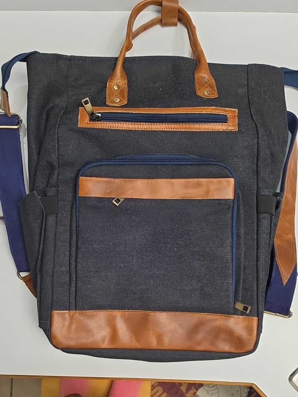 Använda Large 5-Way Convertible Commuter Bag – Blue Canvas & – Unbranded Edition