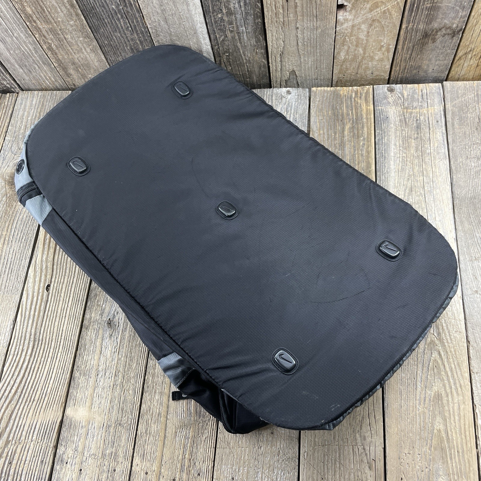 Nike Golf Black Gray Gym Duffle Bag Hard Bottom Shoe Pouch 21” x 12.5” x 11” GUC