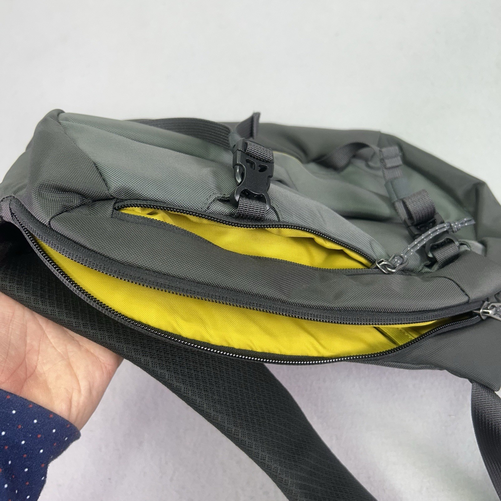 Patagonia Atom 8L Sling Shoulder Crossbody Hiking Camping Bag Forge Gray 48261
