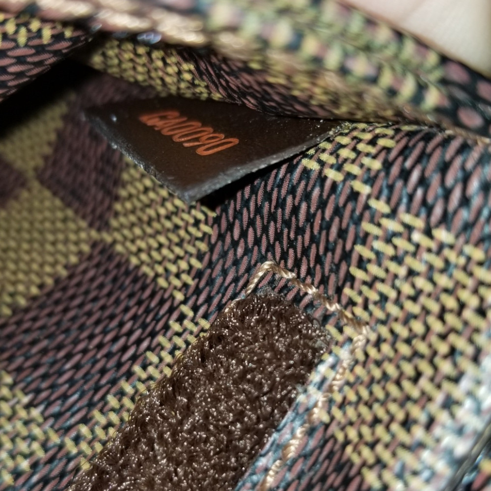 Louis Vuitton Damier Geronimos Body Bag N51994 Daily Essentials 4.7in x 7.5in