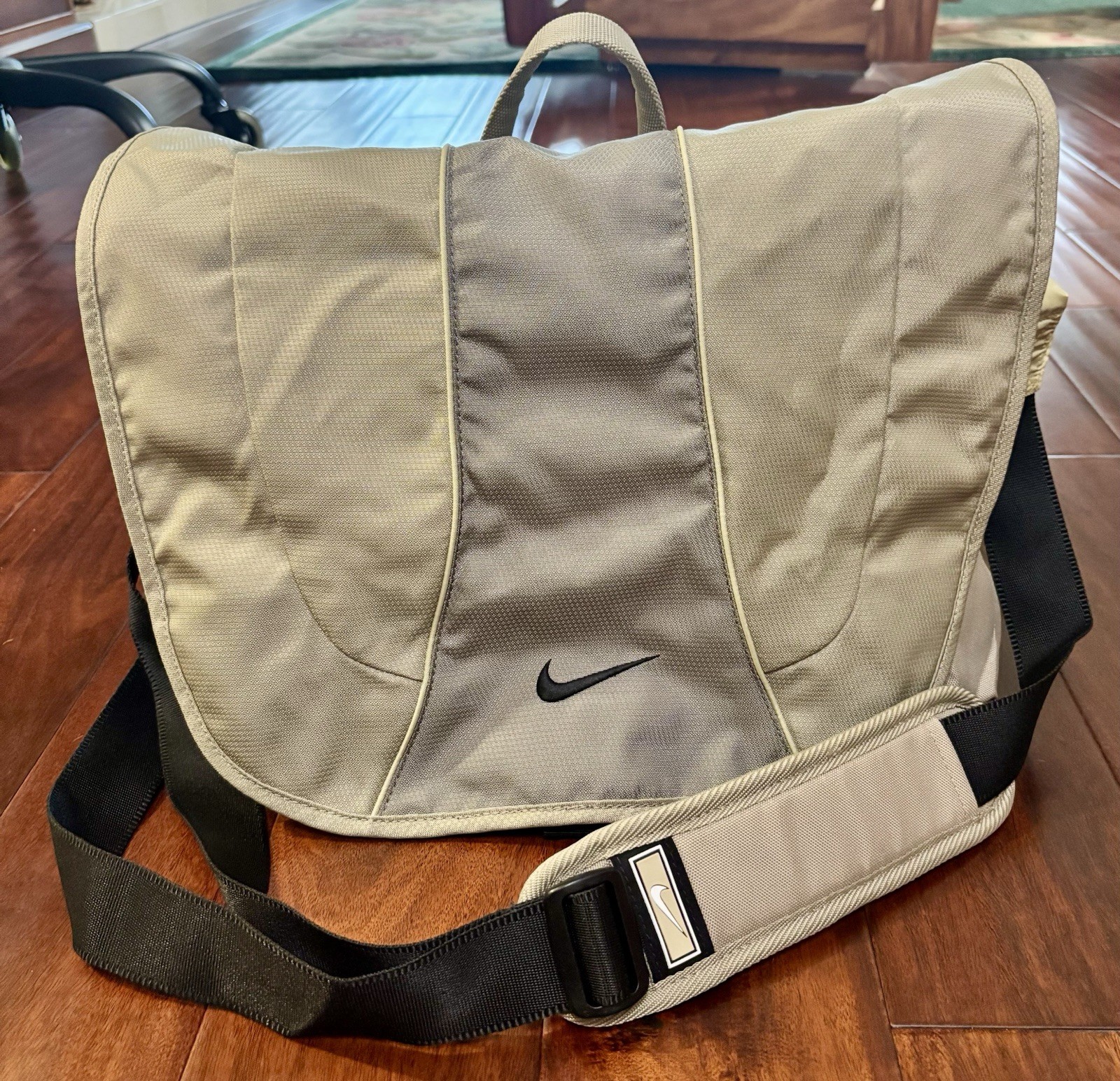 Vintage Y2K Nike Crossbody V1.4 Messenger Bag Satchel Travel Laptop Carrier