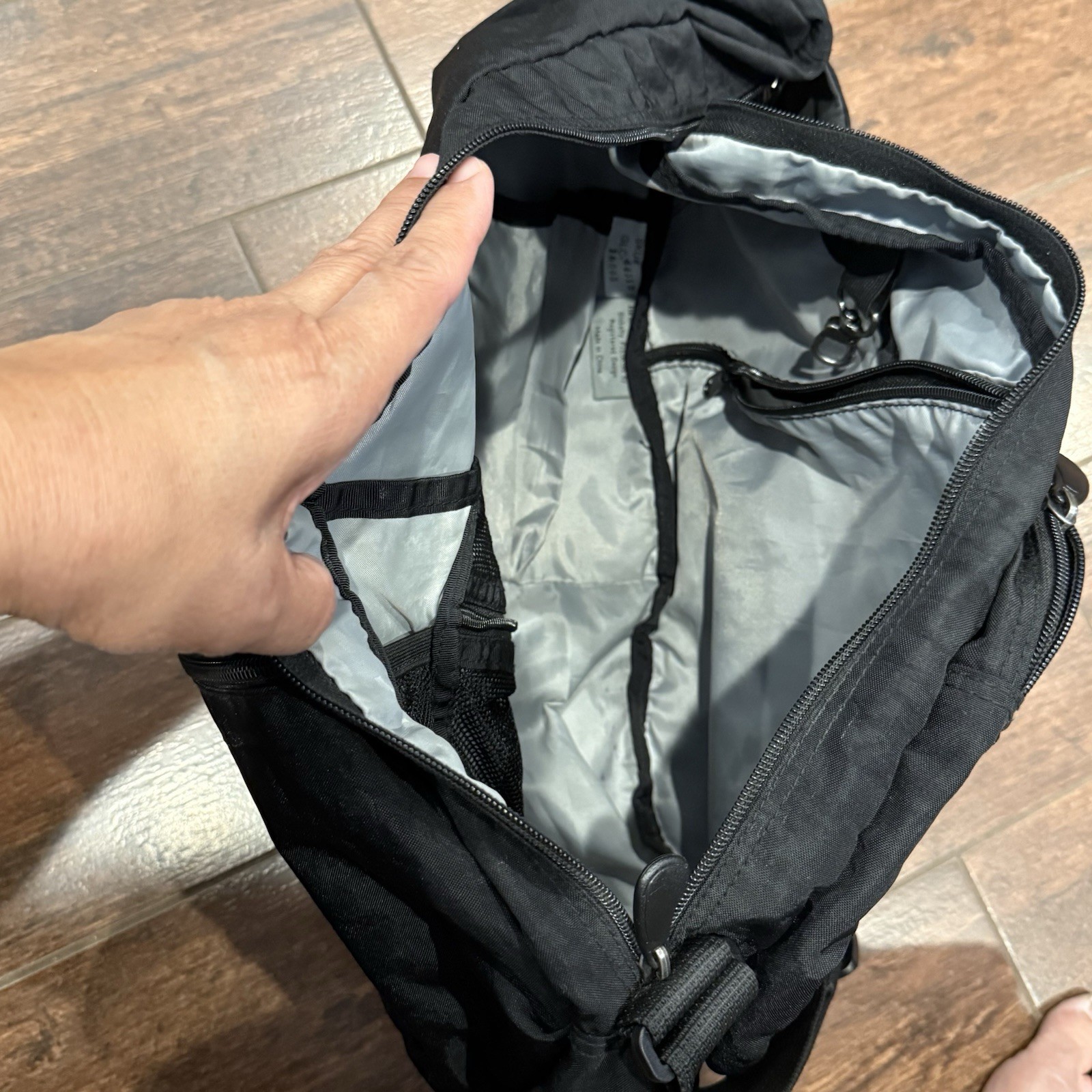 Ameribag Healthy Back Bag Carry-All XL Sling Crossbody Black Nylon Unisex 20L