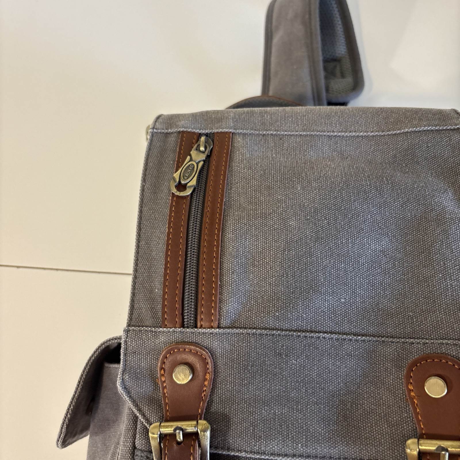 Retro Crossbody Sling Gray Canvas Messenger Bag 14″ Laptop EUC