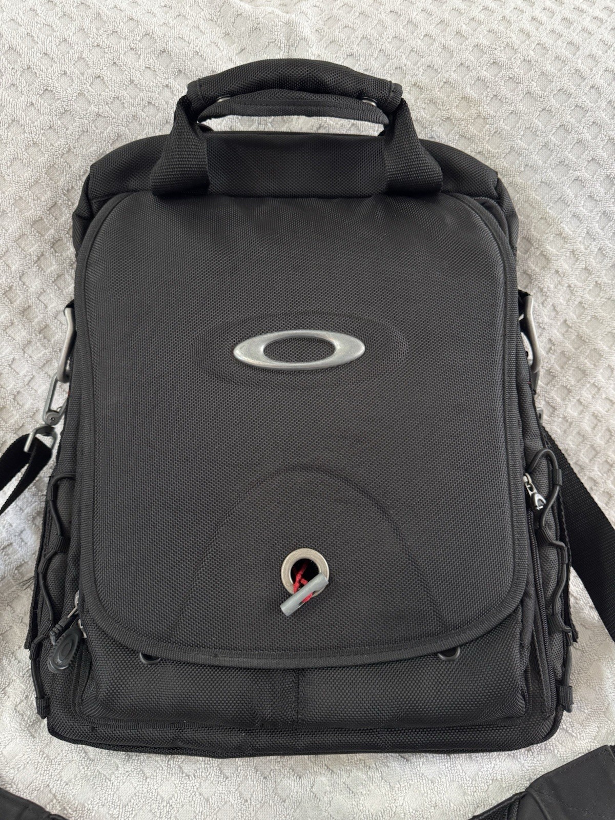 Oakley Tactical Field Gear Vertical Messenger Day Pack Laptop Bag Black Vintage