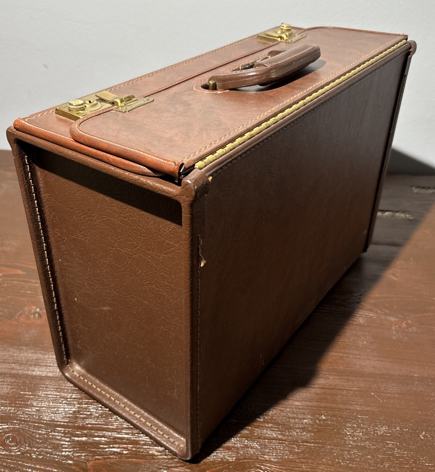 Vintage Stebco Tufide Pilot Hard Case Briefcase Brown Made USA No Key 18”x13”x8”