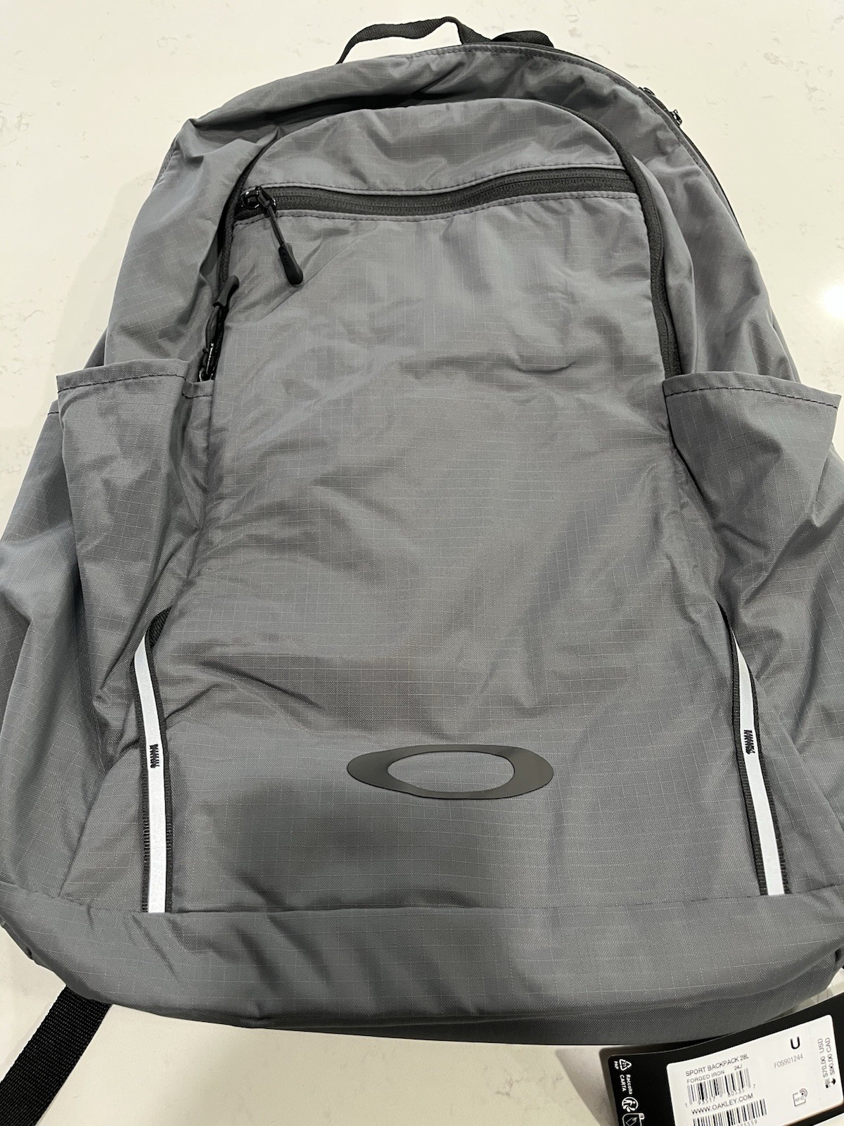 Oakley 28 Liter Sport/Adventure Backpack Forged Iron Gray (NWT)