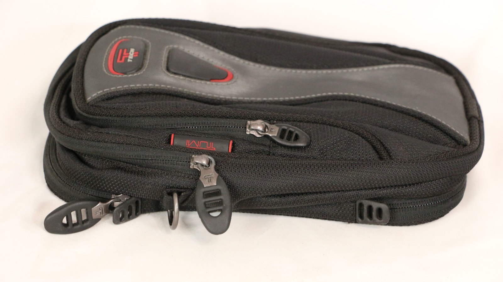 T Tech by TUMI 5580D Sling Bag Pack Business (MISSING STRAP – READ)