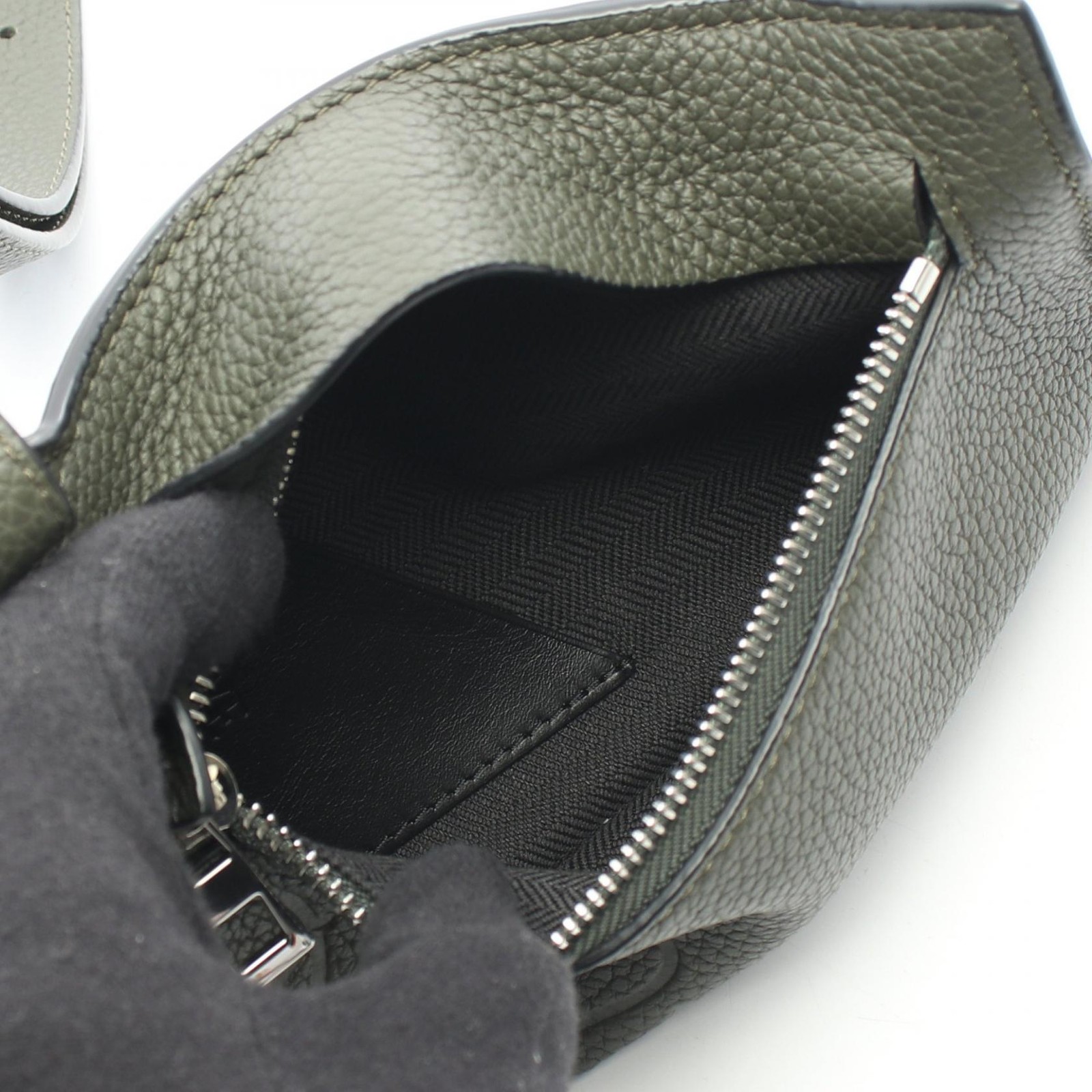 LOEWE Brand Vertical T-Pocket Waist bum belt bag C500P02X02 leather Khaki Used