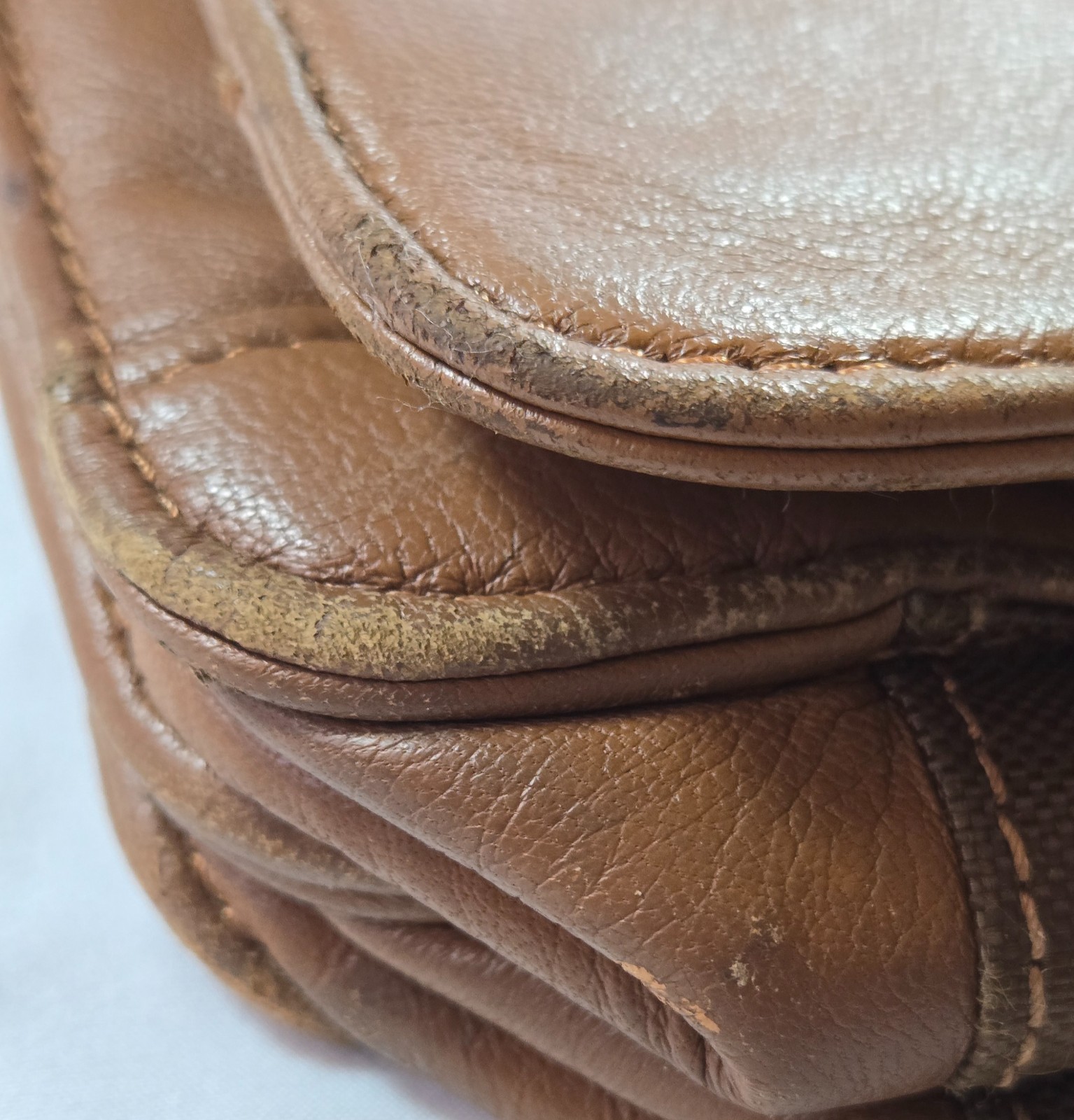 Wilson Leather Leather Messenger Bag Chestnut Pecan Camel Brown Warm