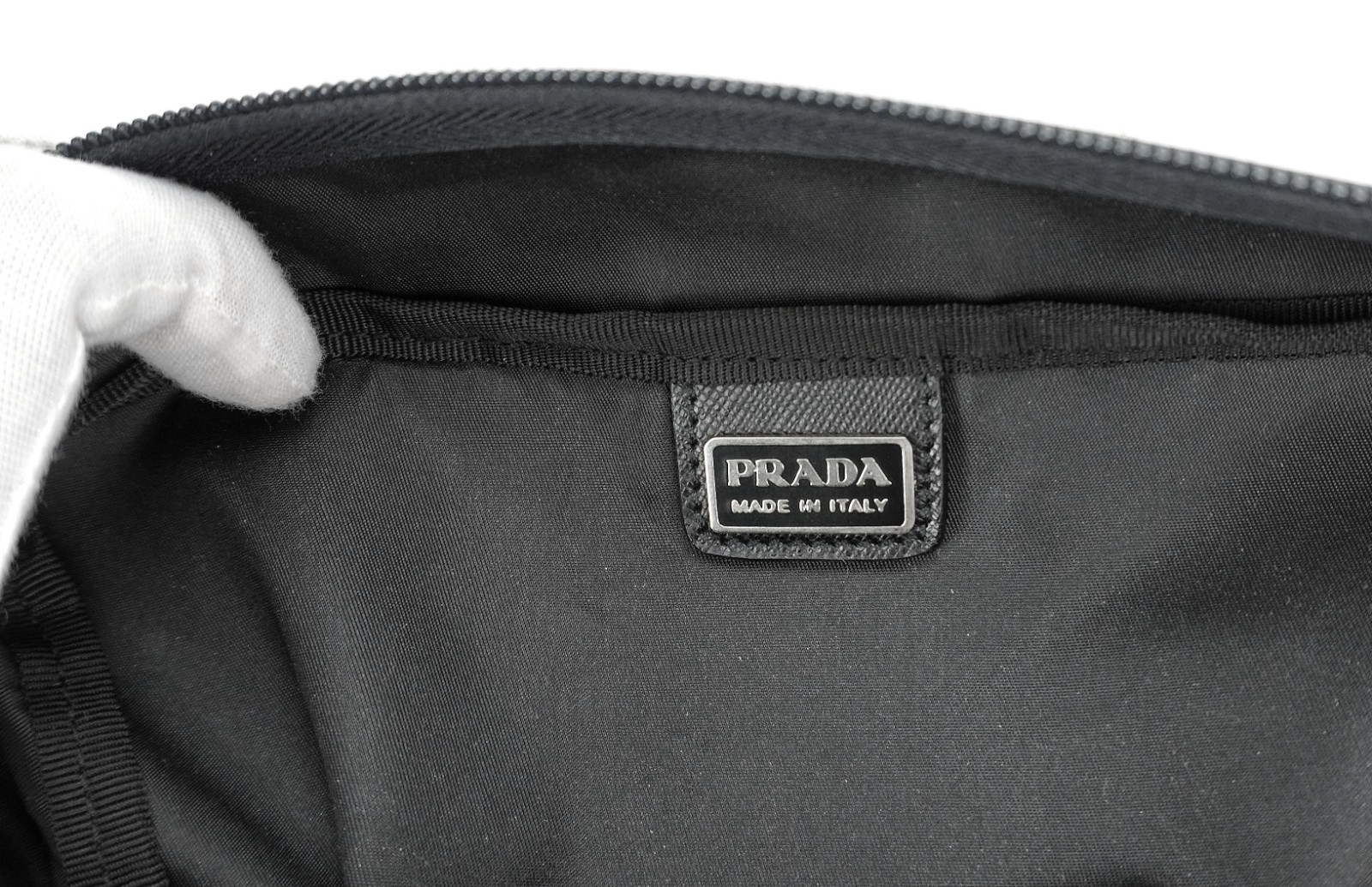 New PRADA Black Tessuto Nylon Leather Travel Toiletry Dopp Clutch Bag Italy