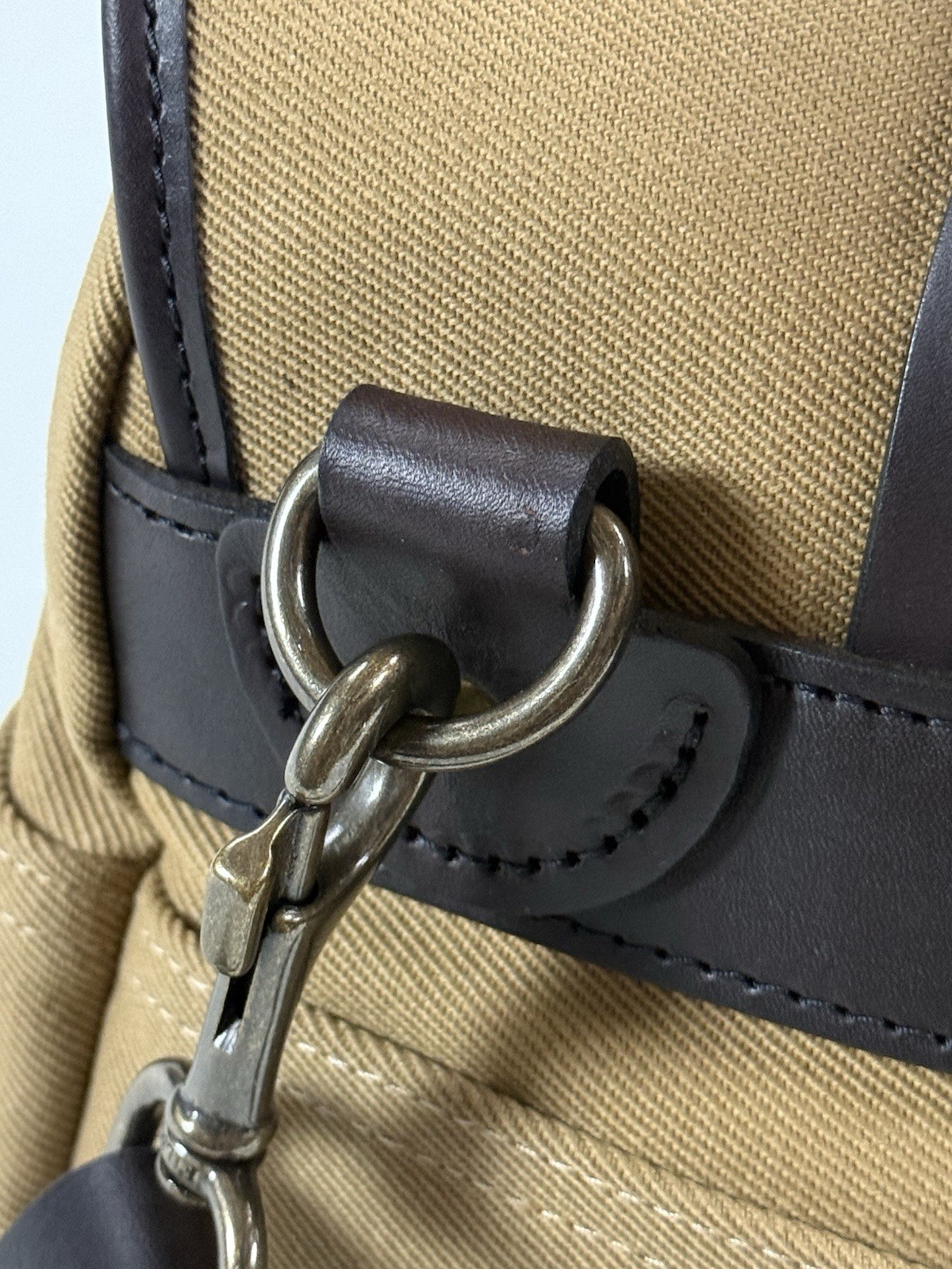 FILSON SMALL RUGGED TWILL FIELD BAG TAN NWT