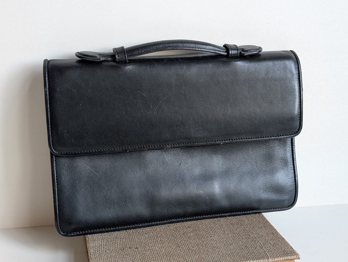 BARNEYS NEWYORK Small Briefcase Classic Black Smooth Leather Document Bag Italy