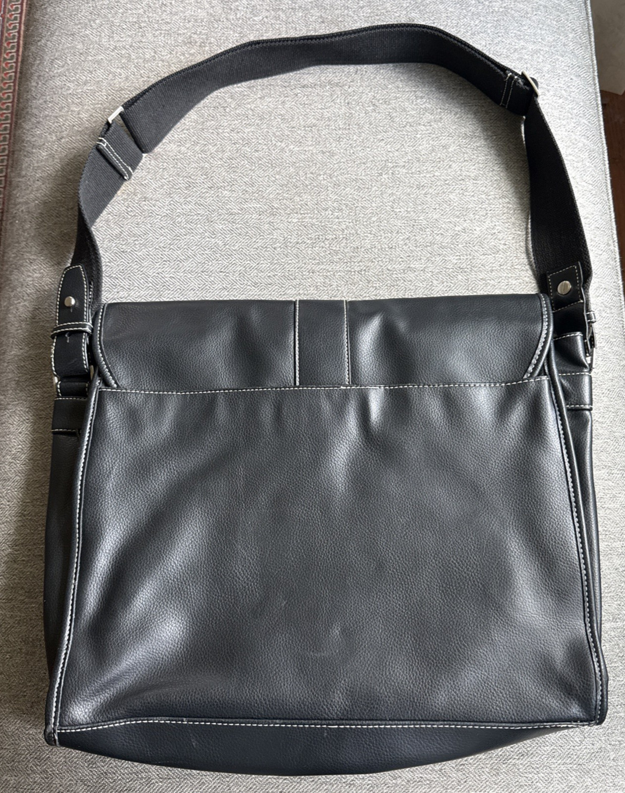 Kenneth Cole Reaction Black Messenger Bag Laptop Work Briefcase Tech Satchel EXC
