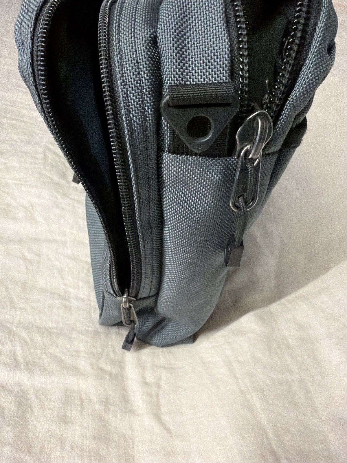 Tom Bihn Pilot Steel Grey 1050 Ballistic Island Blue 200 Halcyon (Discontinued)