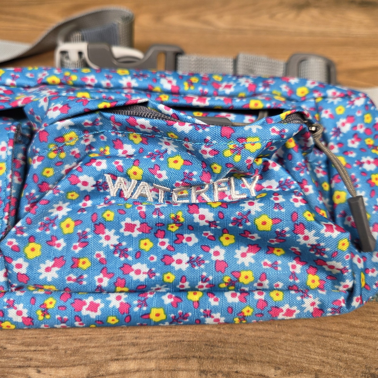 WATERFLY GREY SLING CROSS BODY SHOULDER BAG LIGHTWEIGHT Adjustable