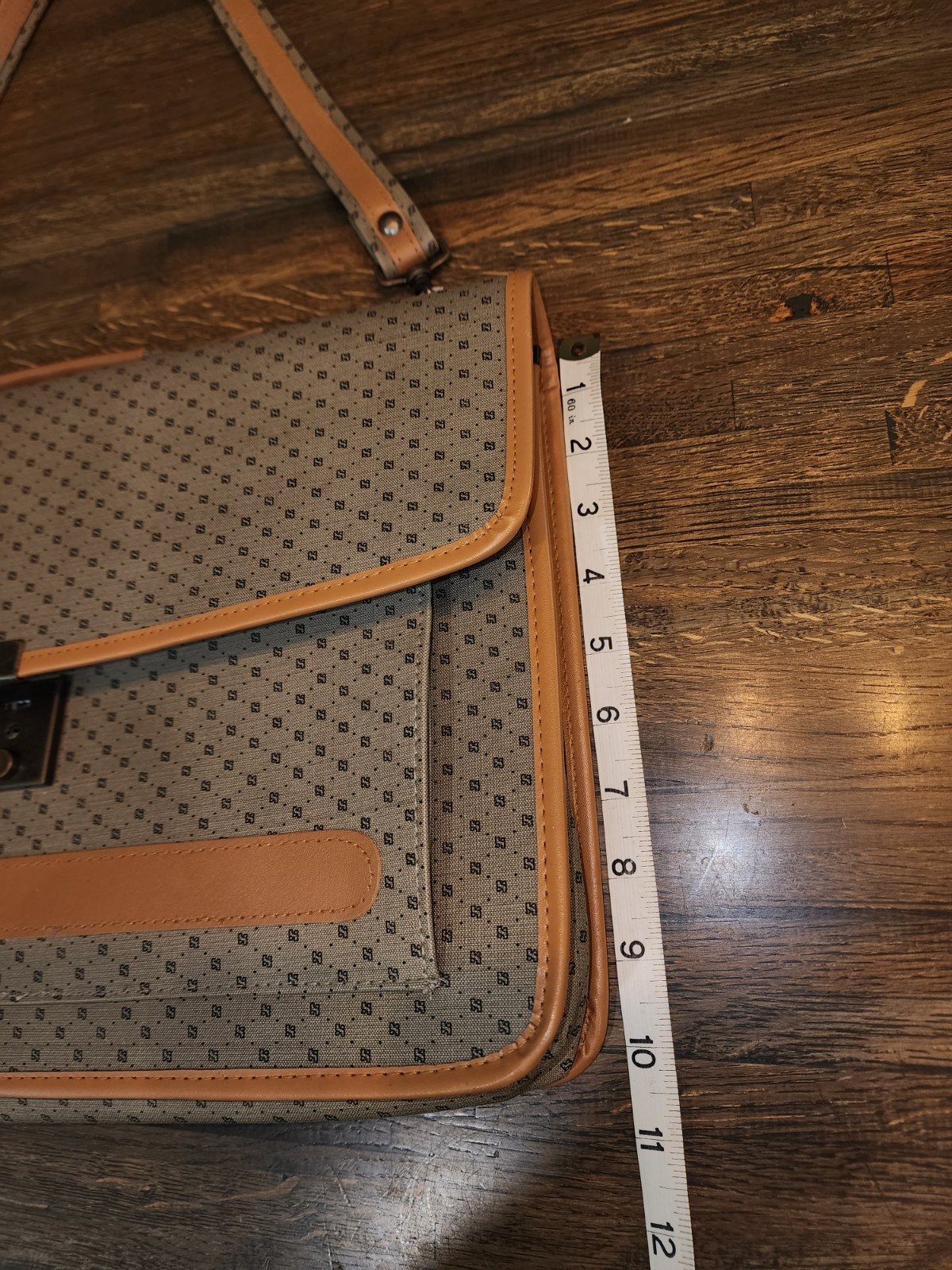 Unbranded Briefcase W/5 Pieces That Fit Perfectly Inside Each Bag made in China