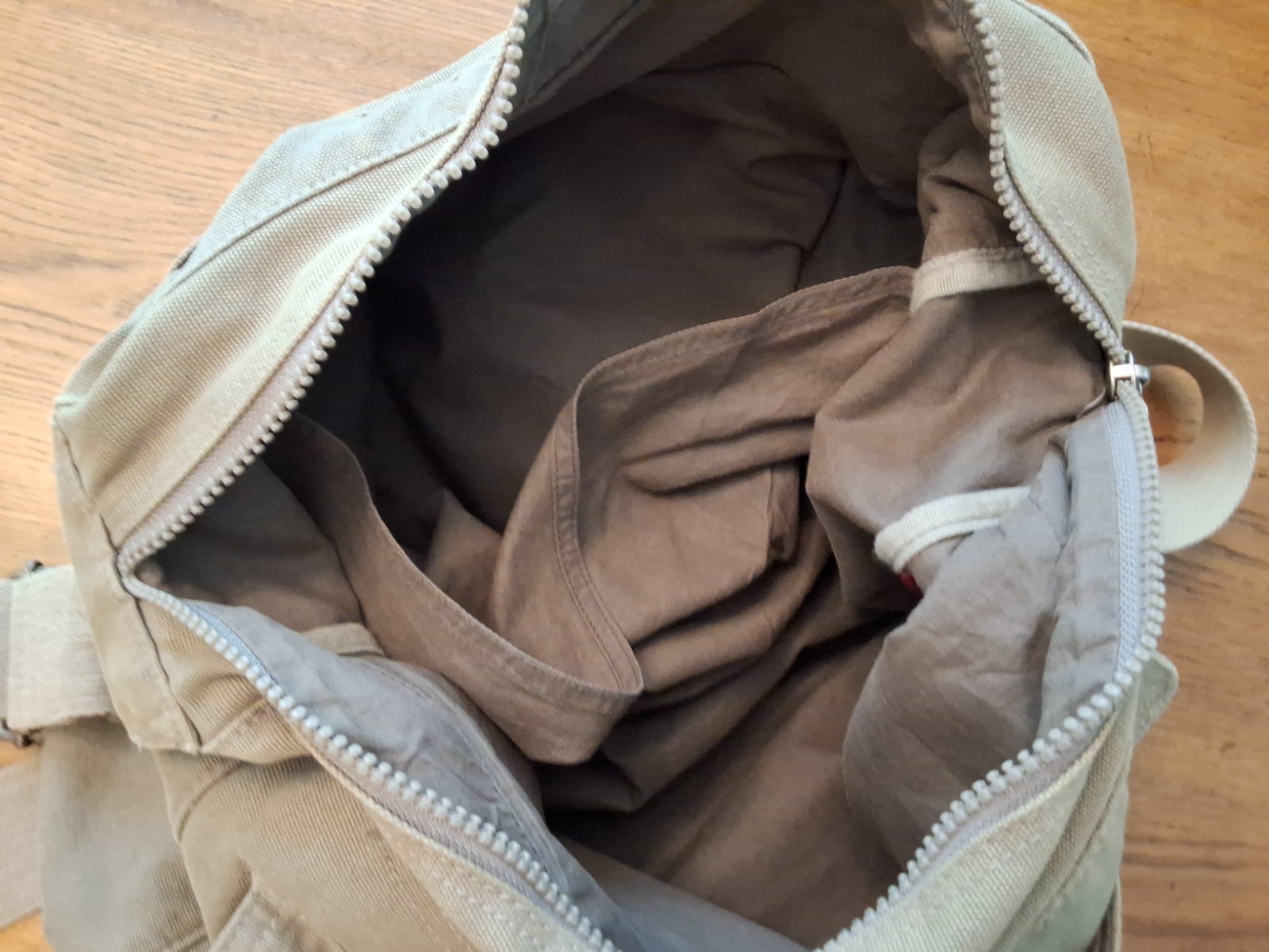 American Eagle Outfitters Canvas Messenger Bag Army Green Vintage Utility