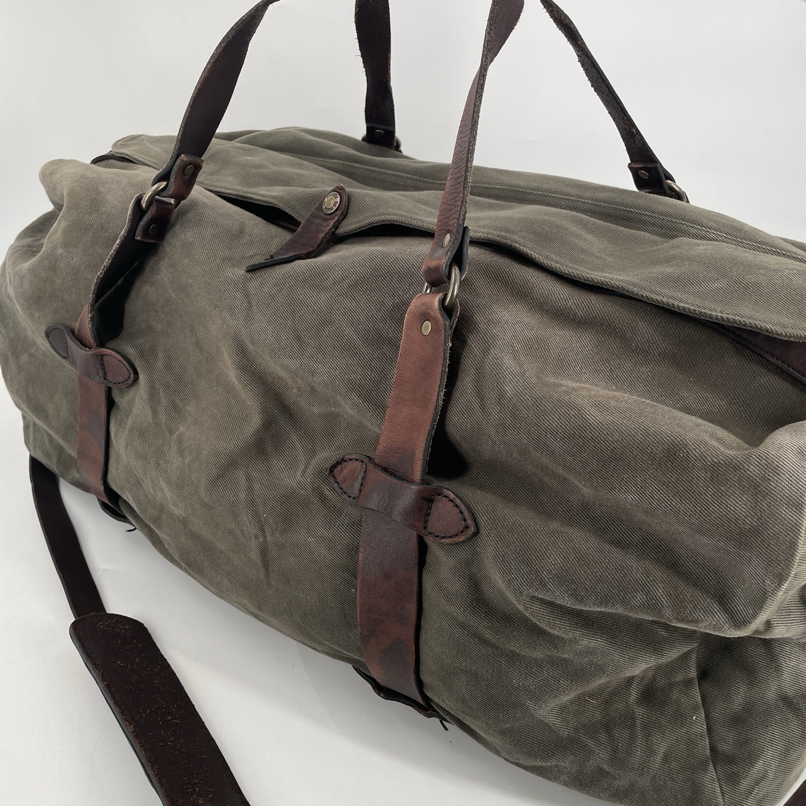 Filson Rugged Twill Duffle Bag in Otter Green – Old Size 25” – Bridle Leather